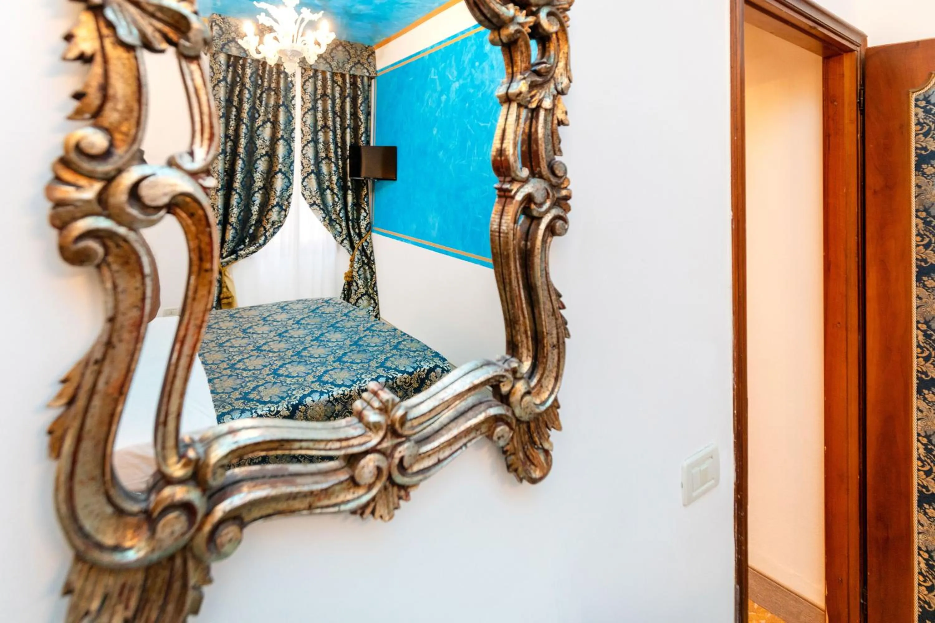 Decorative detail, Bed in Hotel Giorgione