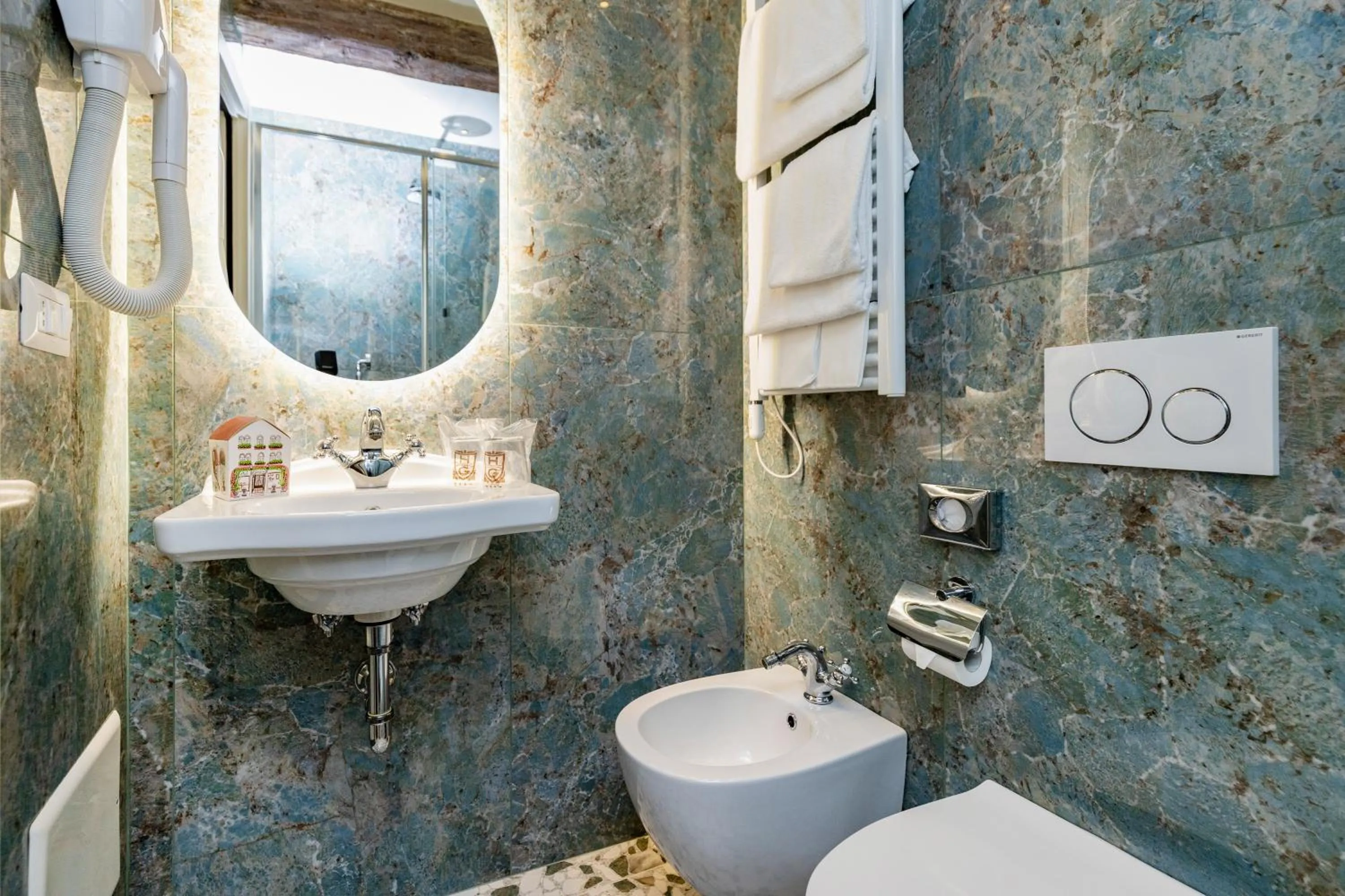 Bathroom in Hotel Giorgione