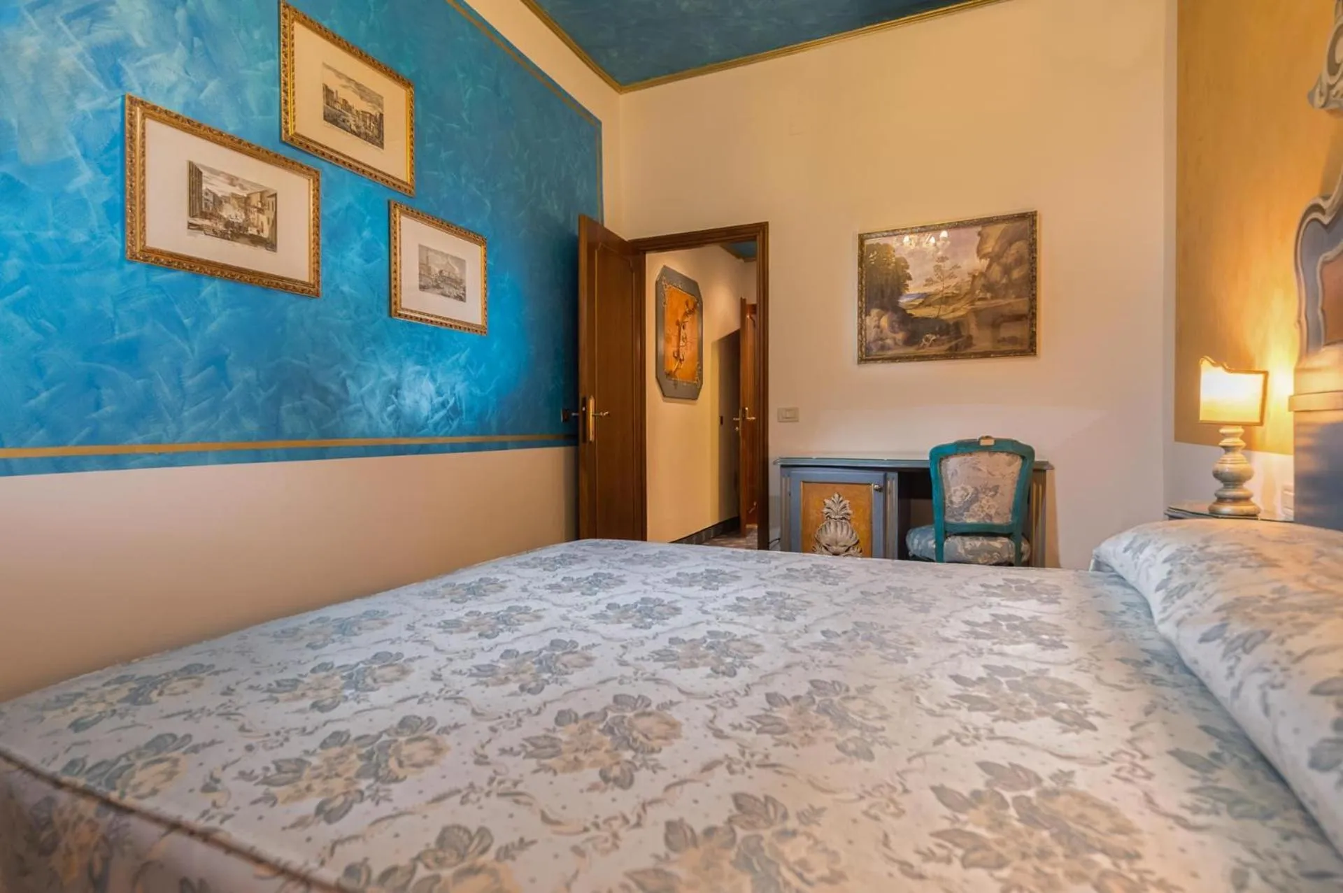 Bedroom, Bed in Hotel Giorgione