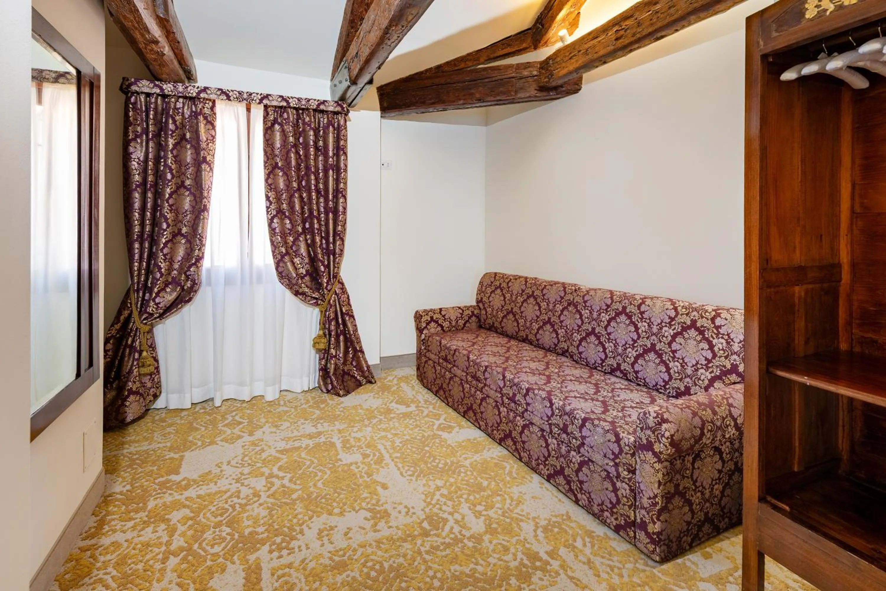 Bedroom, Bed in Hotel Giorgione