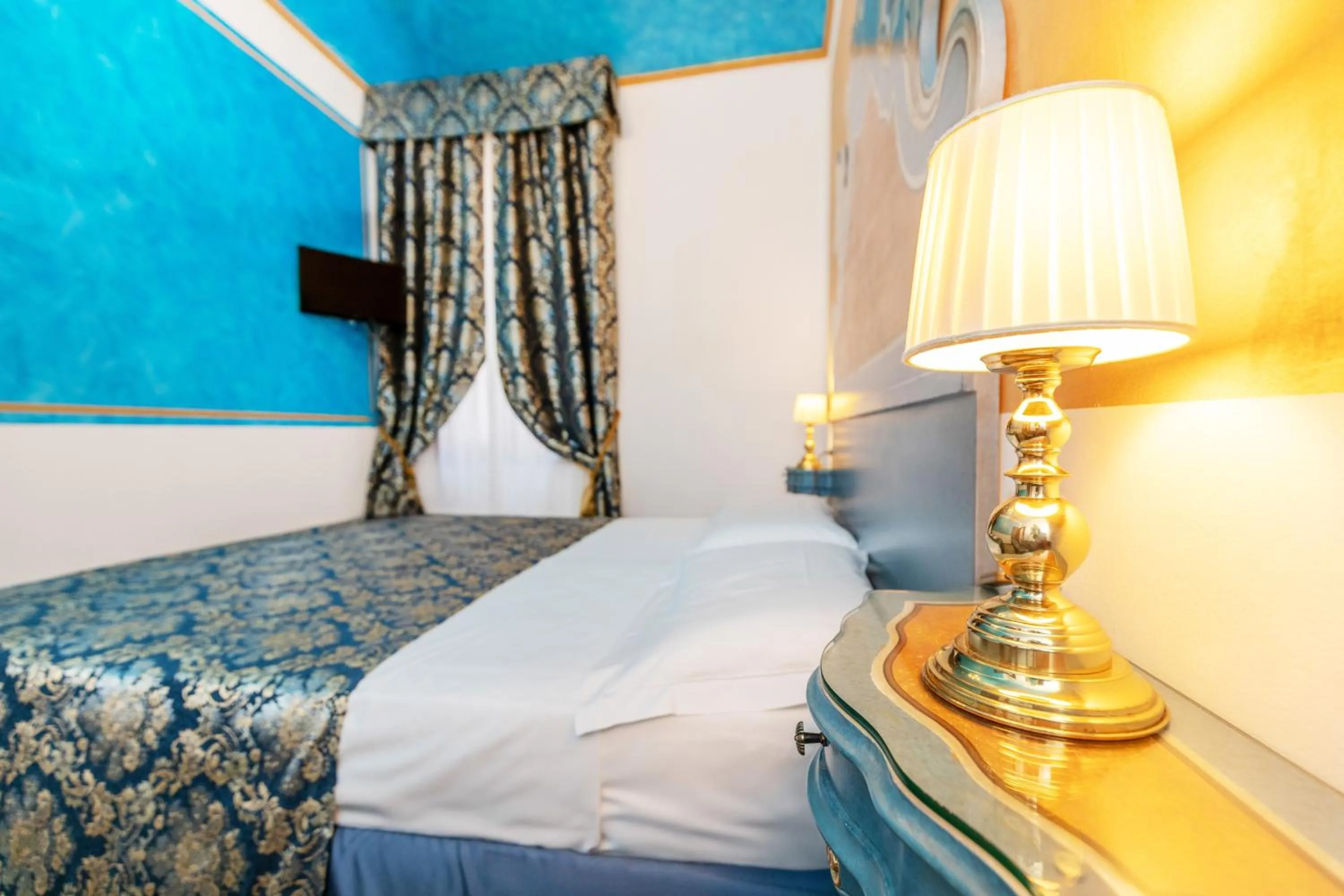 Bedroom, Bed in Hotel Giorgione