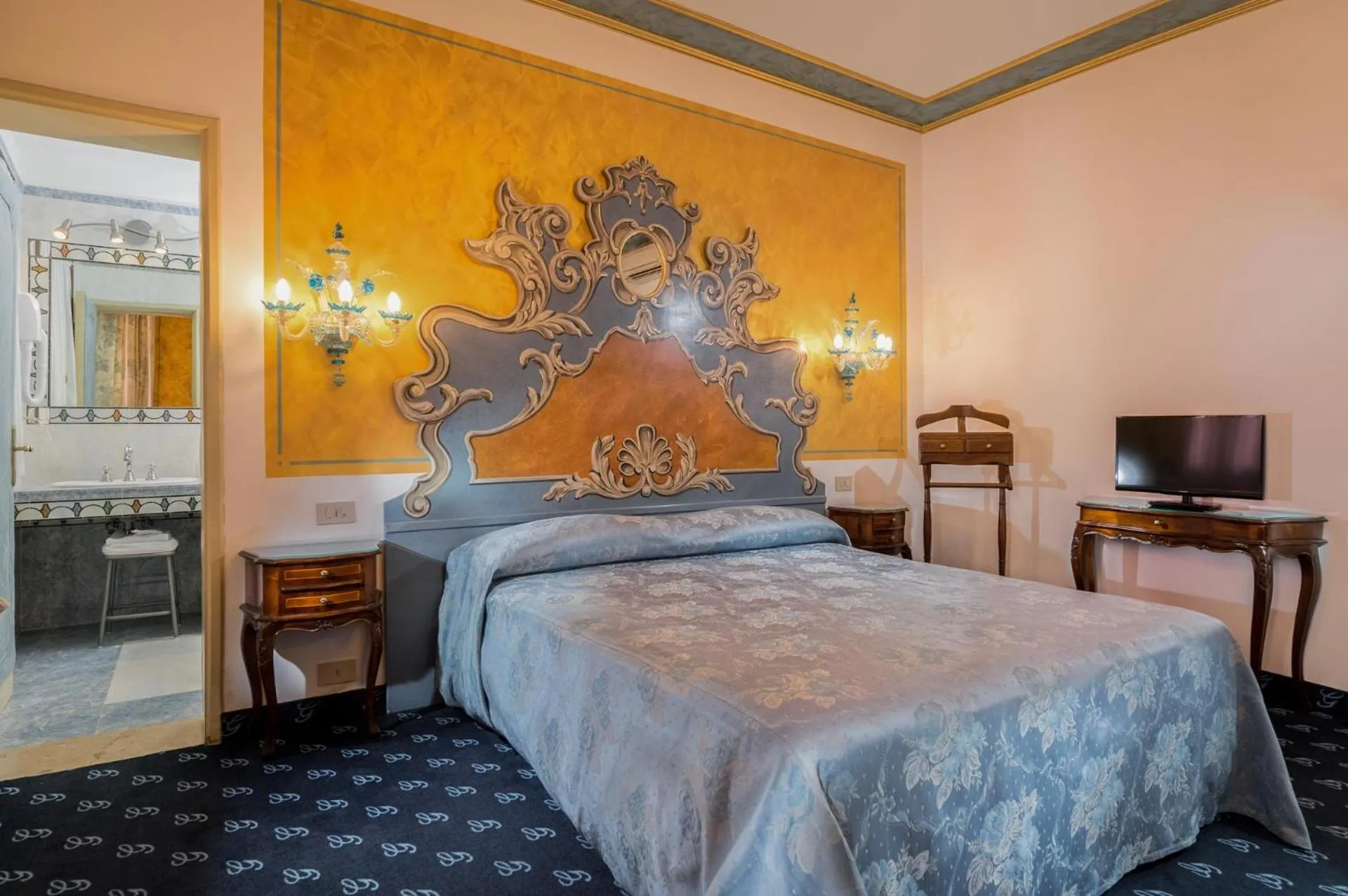 Bedroom, Bed in Hotel Giorgione