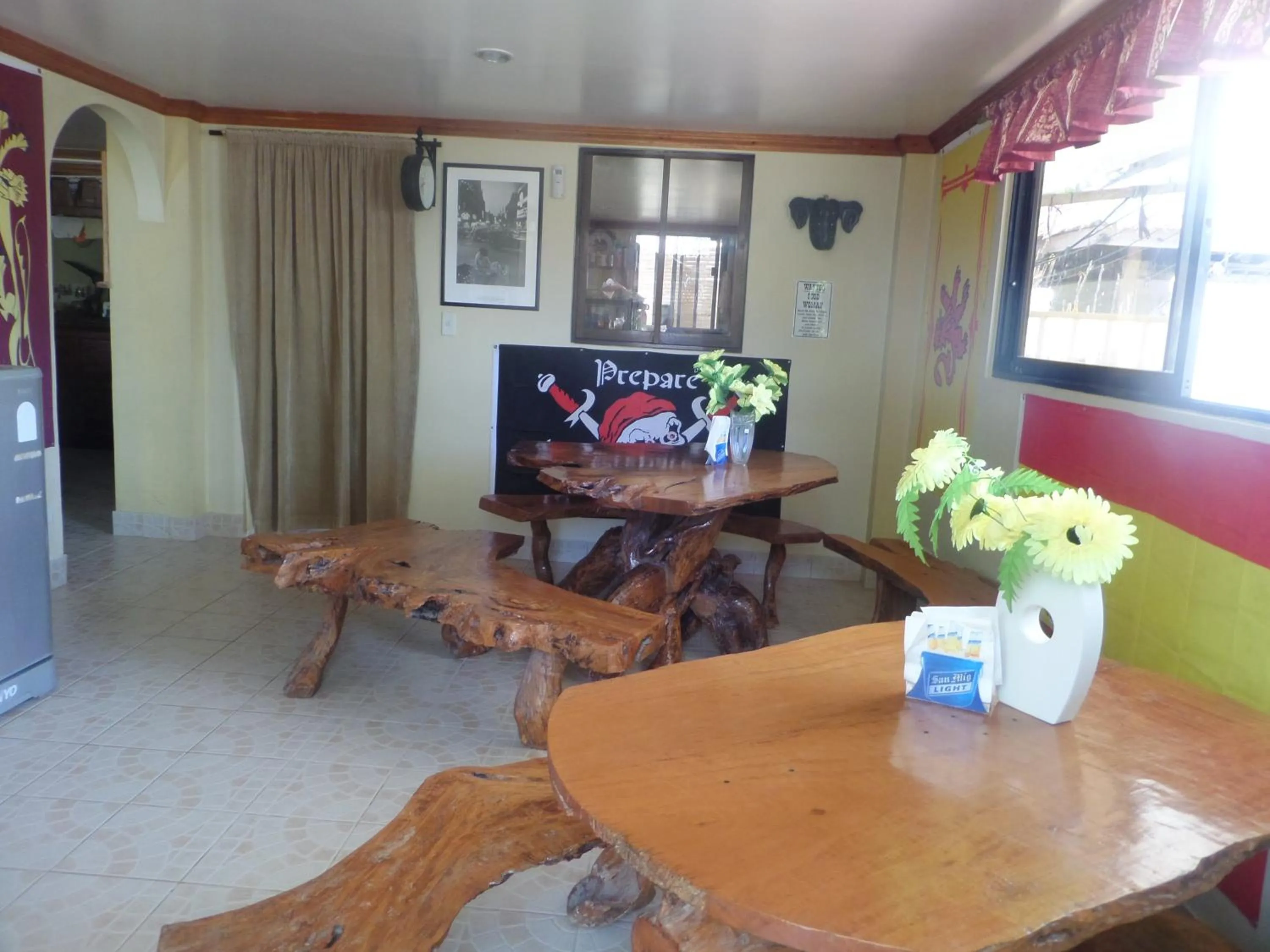 Dining area in Sailfishbay Surf And Big Game Fishing Lodge