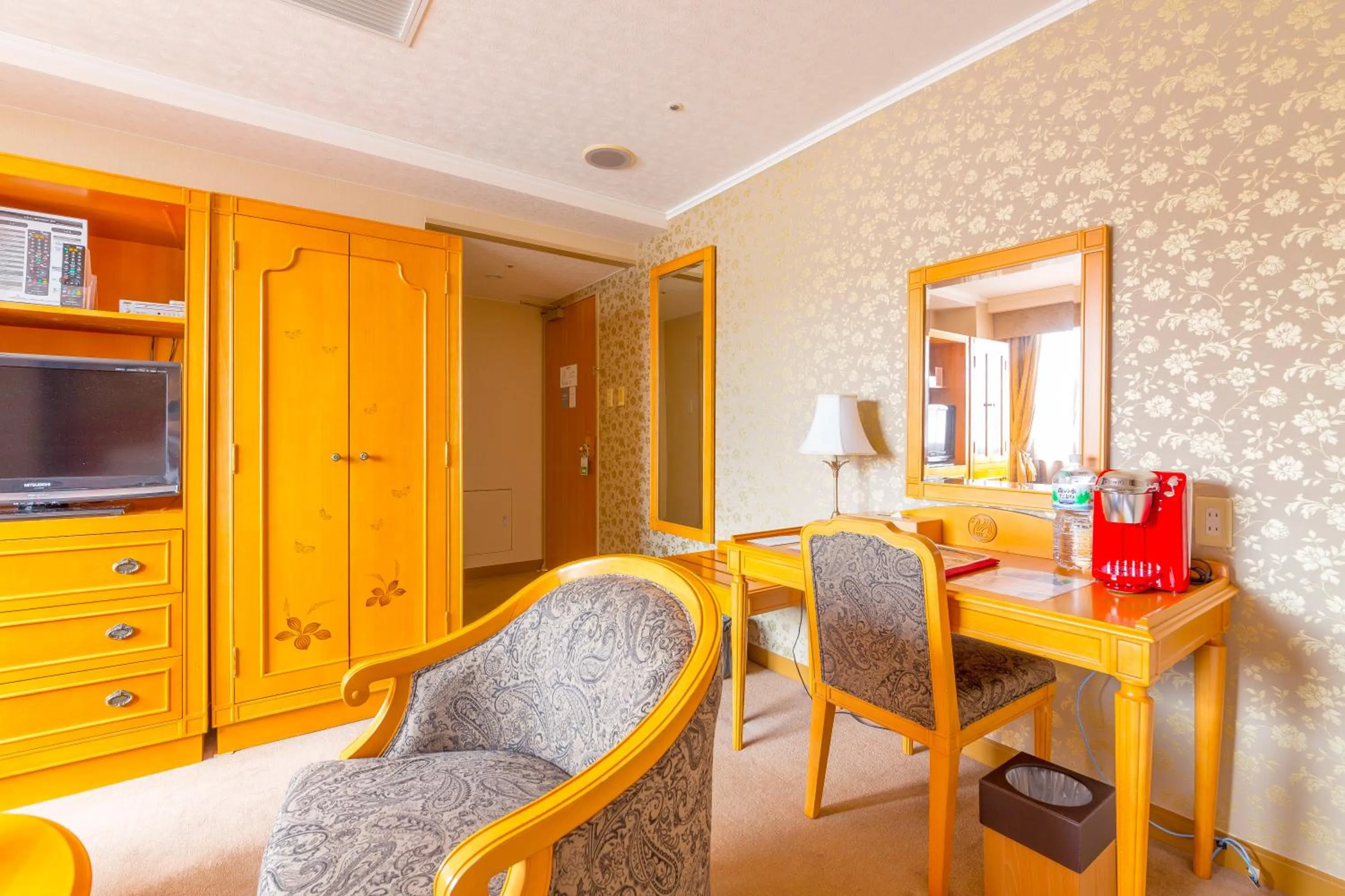 Photo of the whole room in Kanazawa Hakuchoro Hotel Sanraku -Natural Hot Spring-