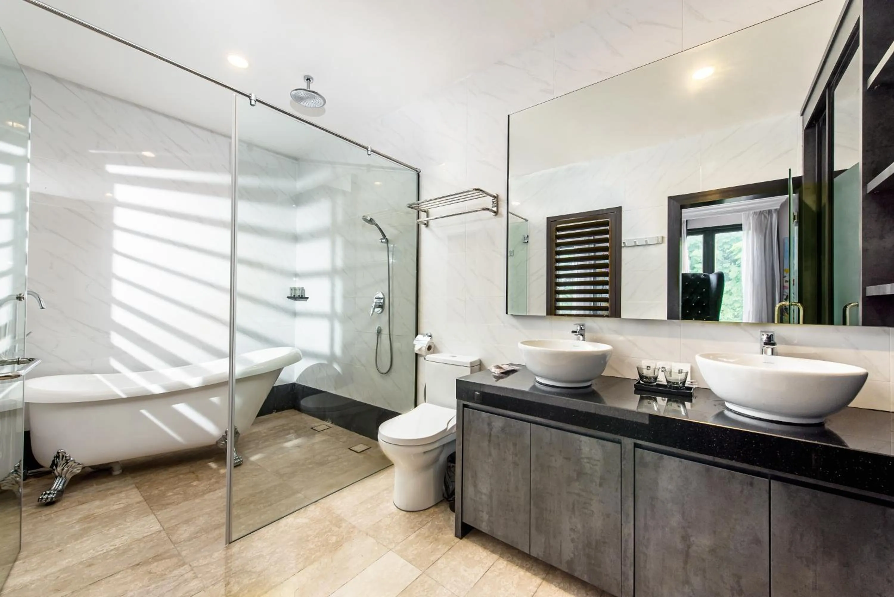 Bath in HAKO HOTEL JBCC