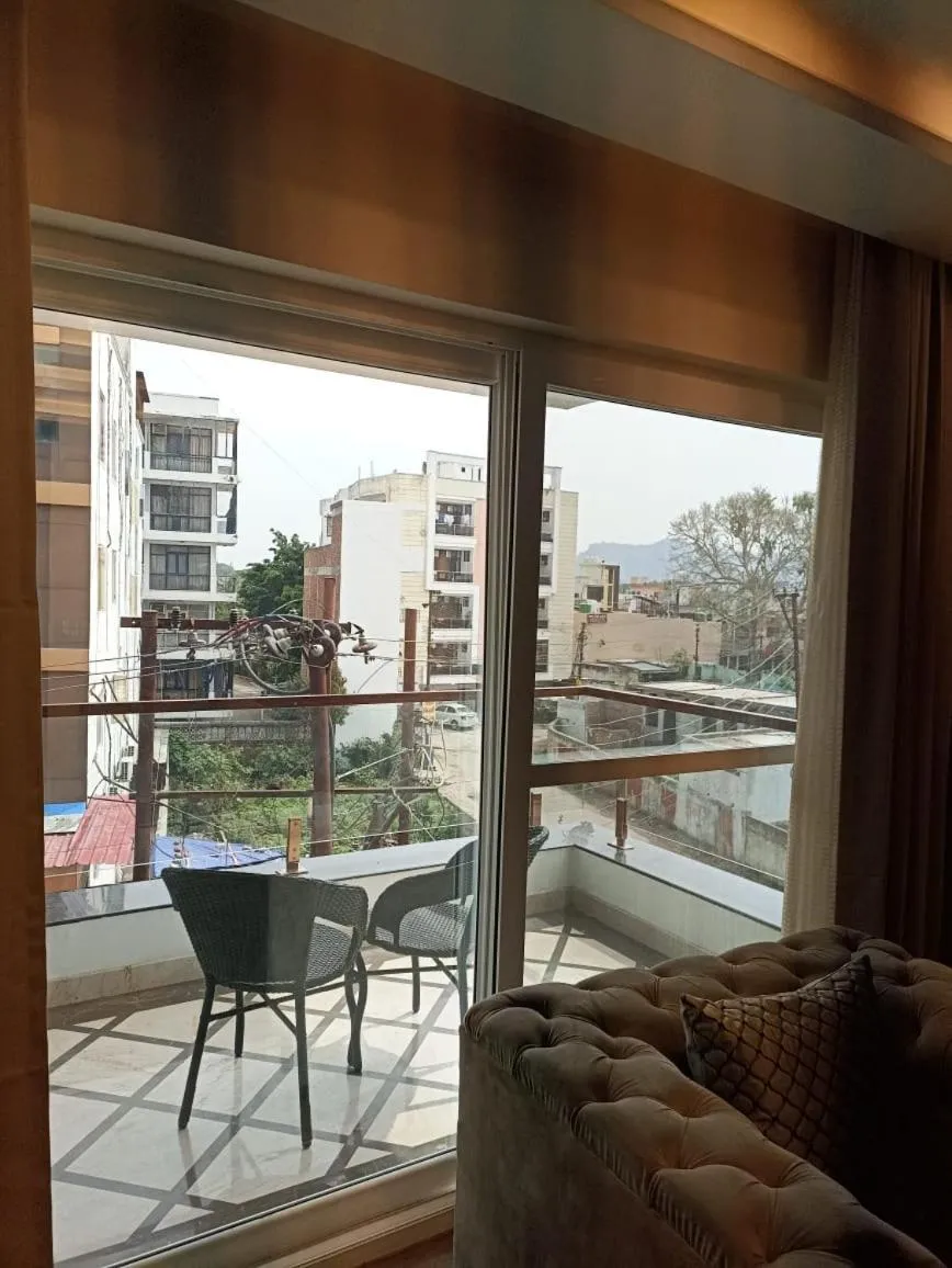 HOTEL VIVAAN REGENCY