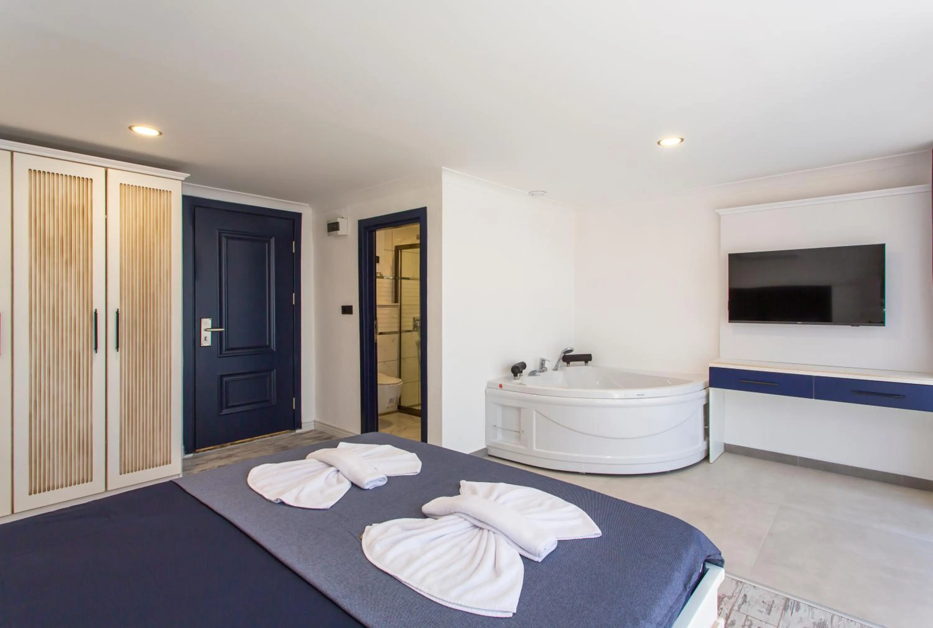 Photo of the whole room in Angel Residence