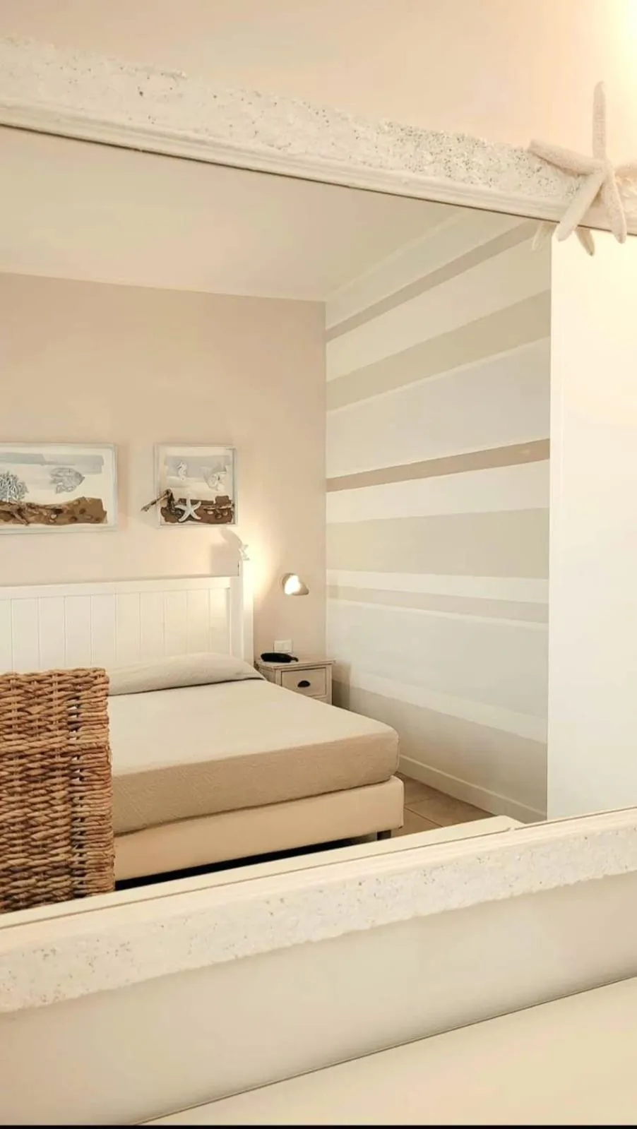 Bed in Hotel Acquamarina