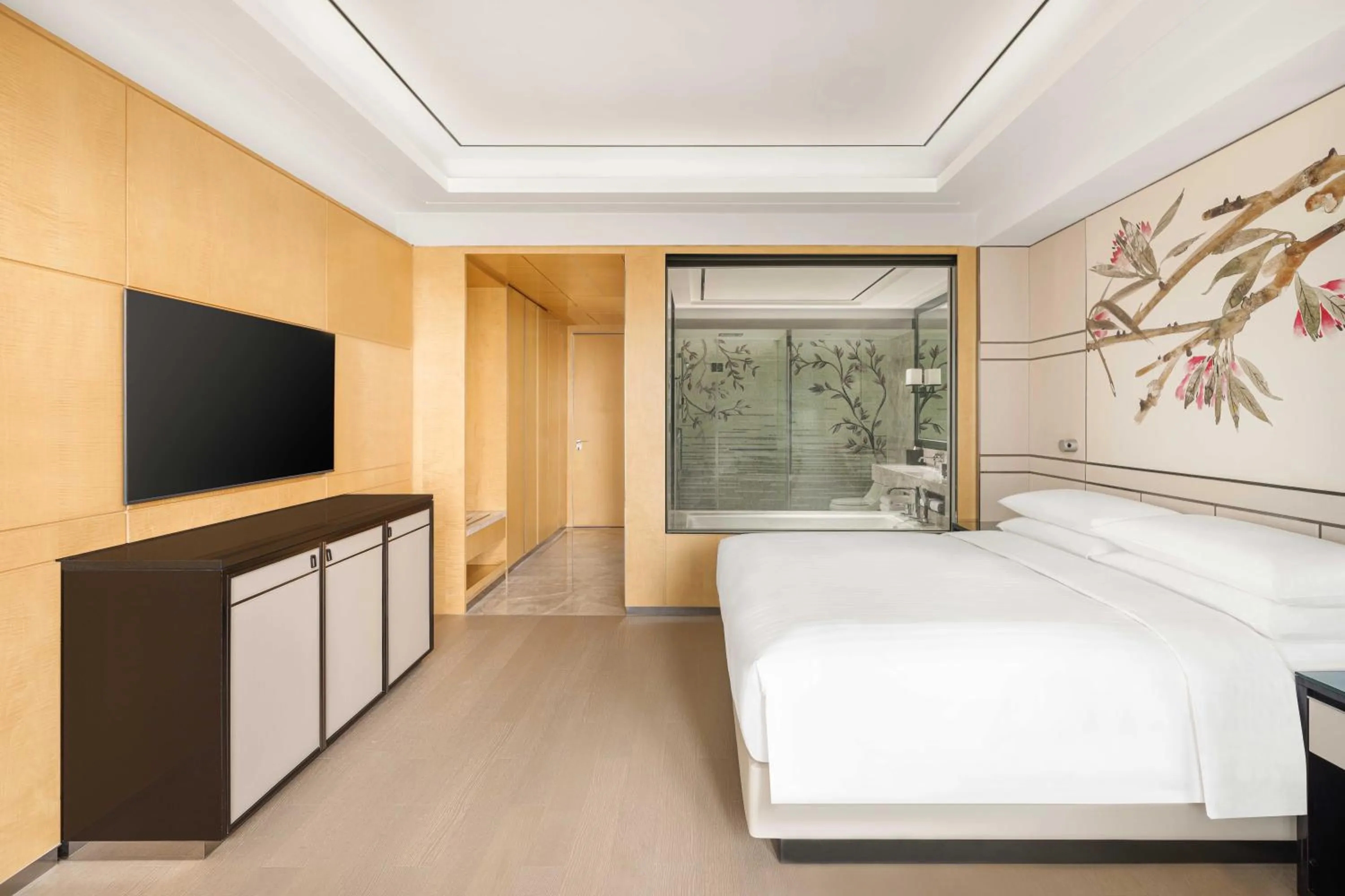 Photo of the whole room, Bed in Shanghai Marriott Hotel Parkview