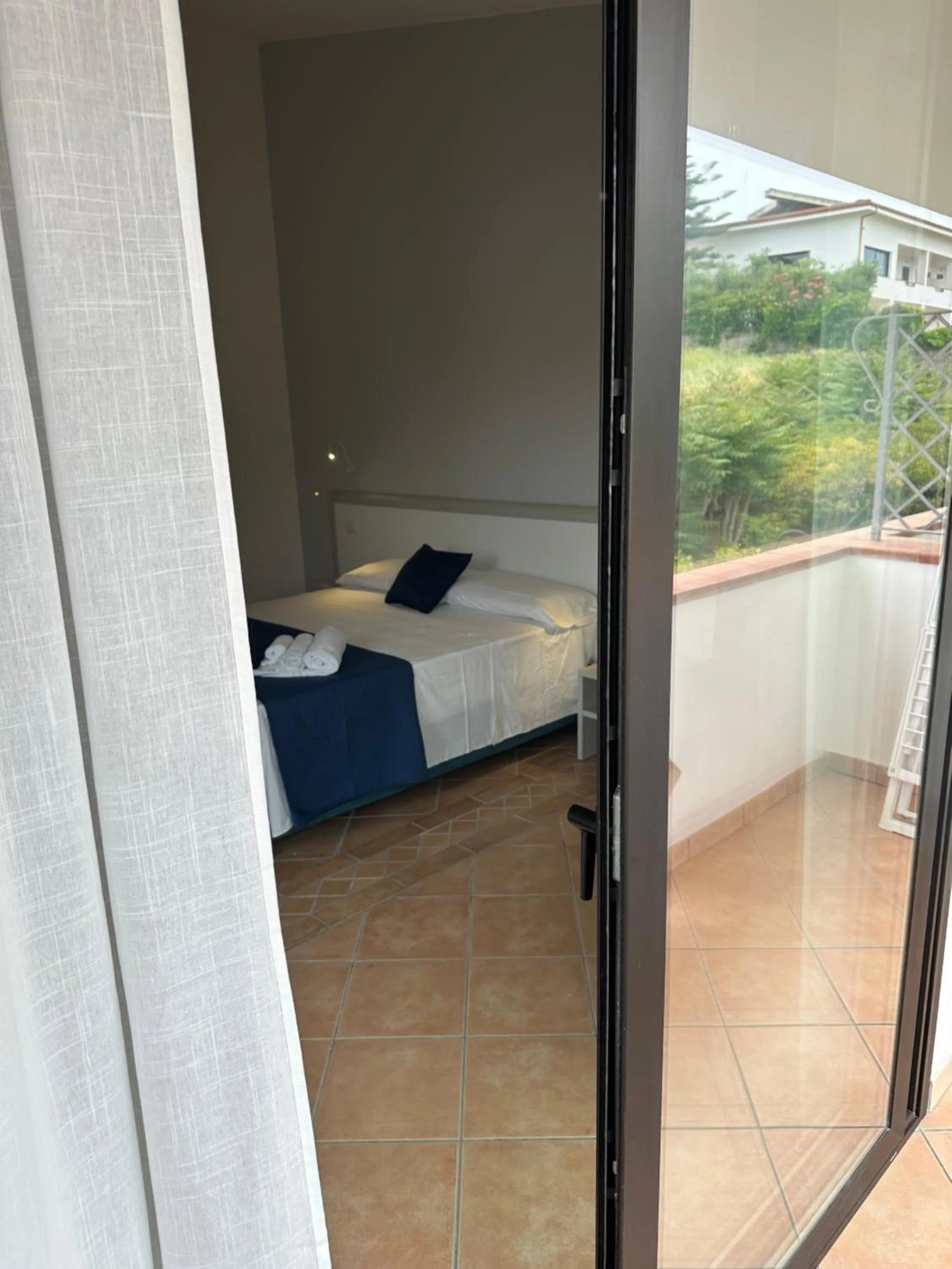 View (from property/room), Bed in Residence Hotel La Taverna