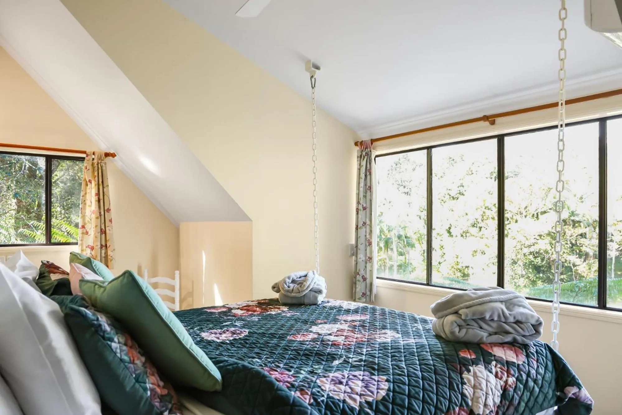 Bedroom, Bed in Montville Country Cabins