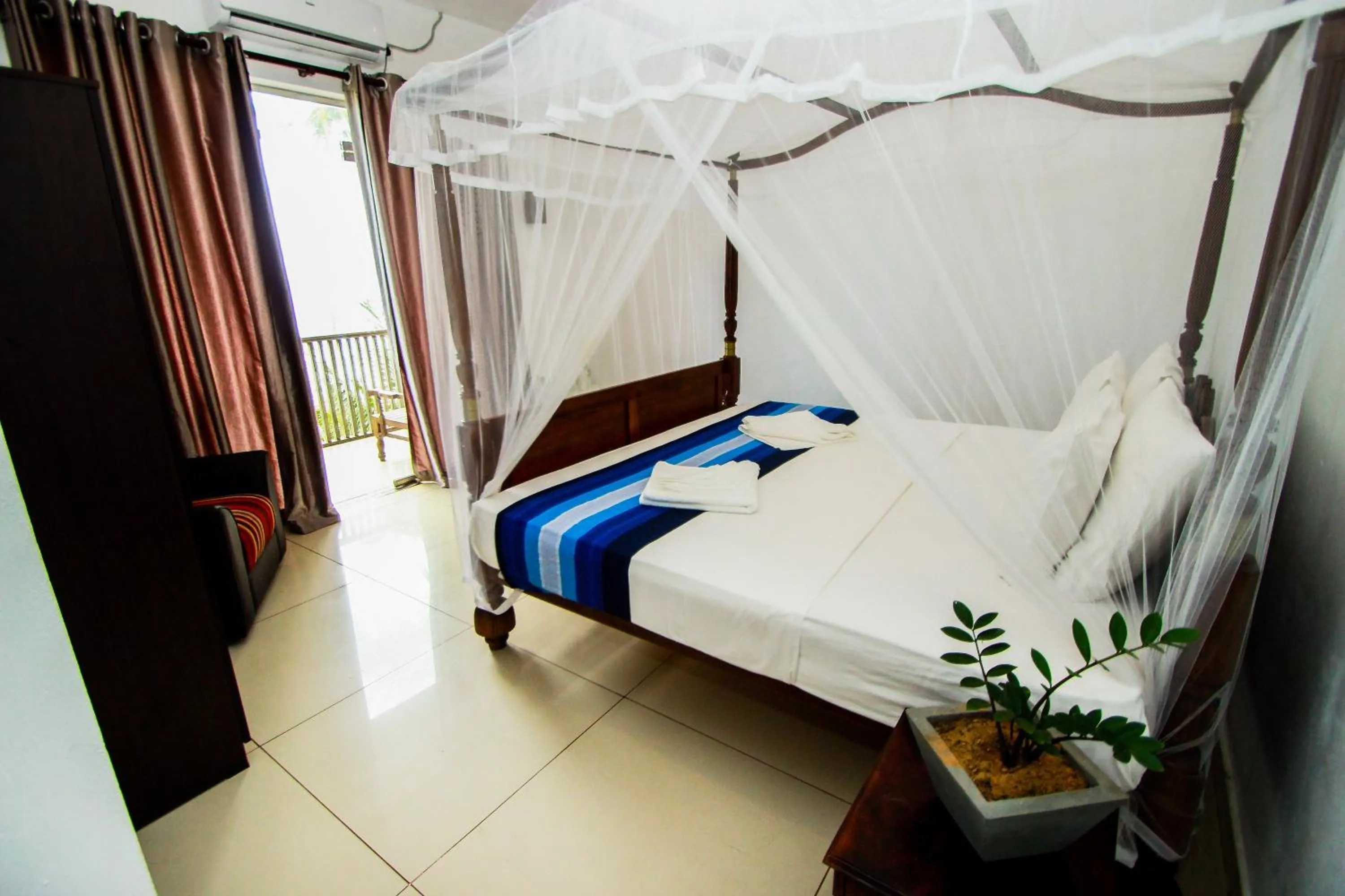 Bed in Dickwella Beach