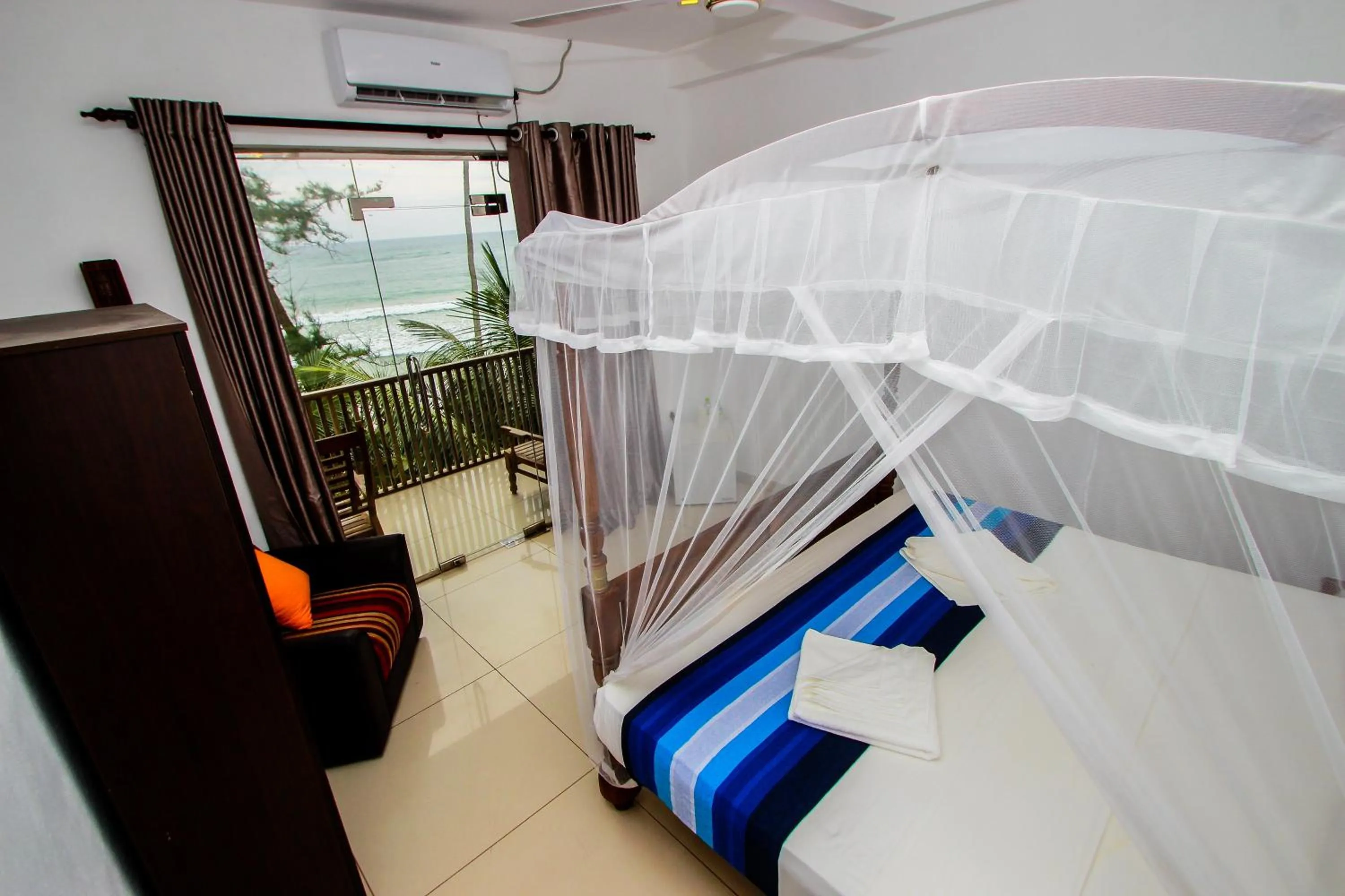 Bed in Dickwella Beach