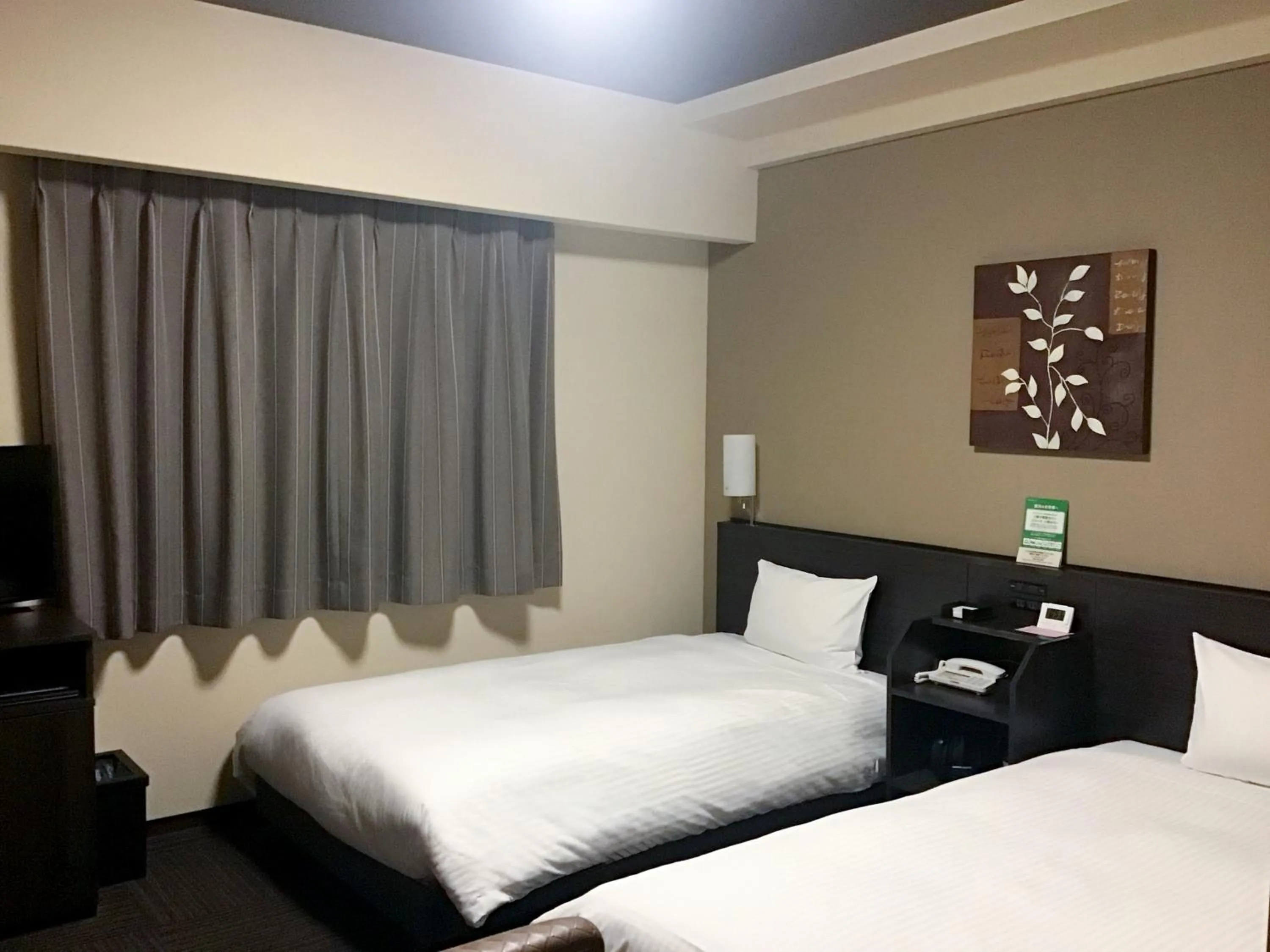 Photo of the whole room, Bed in Hotel Route Inn Hashimoto