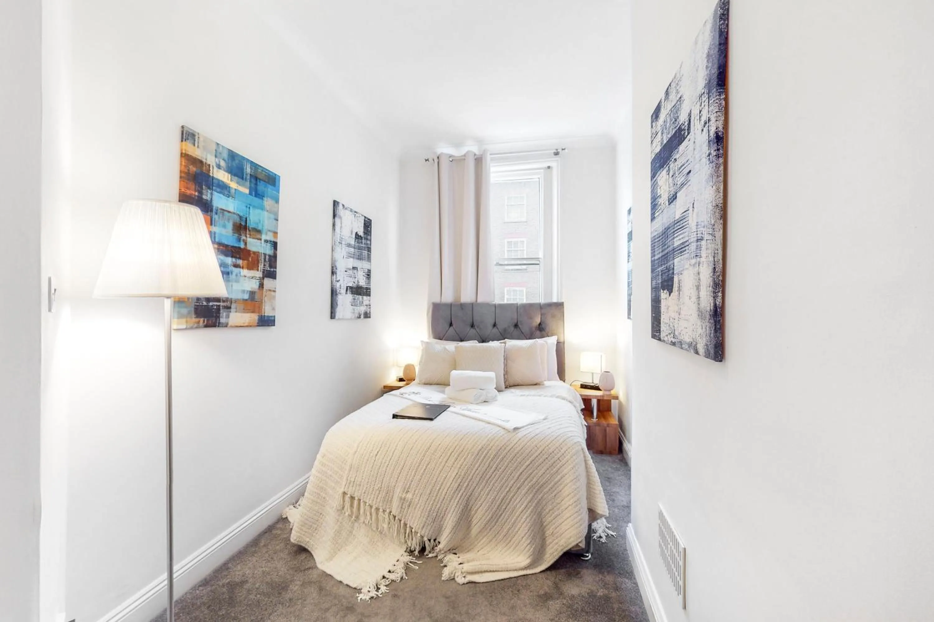 Bed in Park Lane Apartments Marble Arch