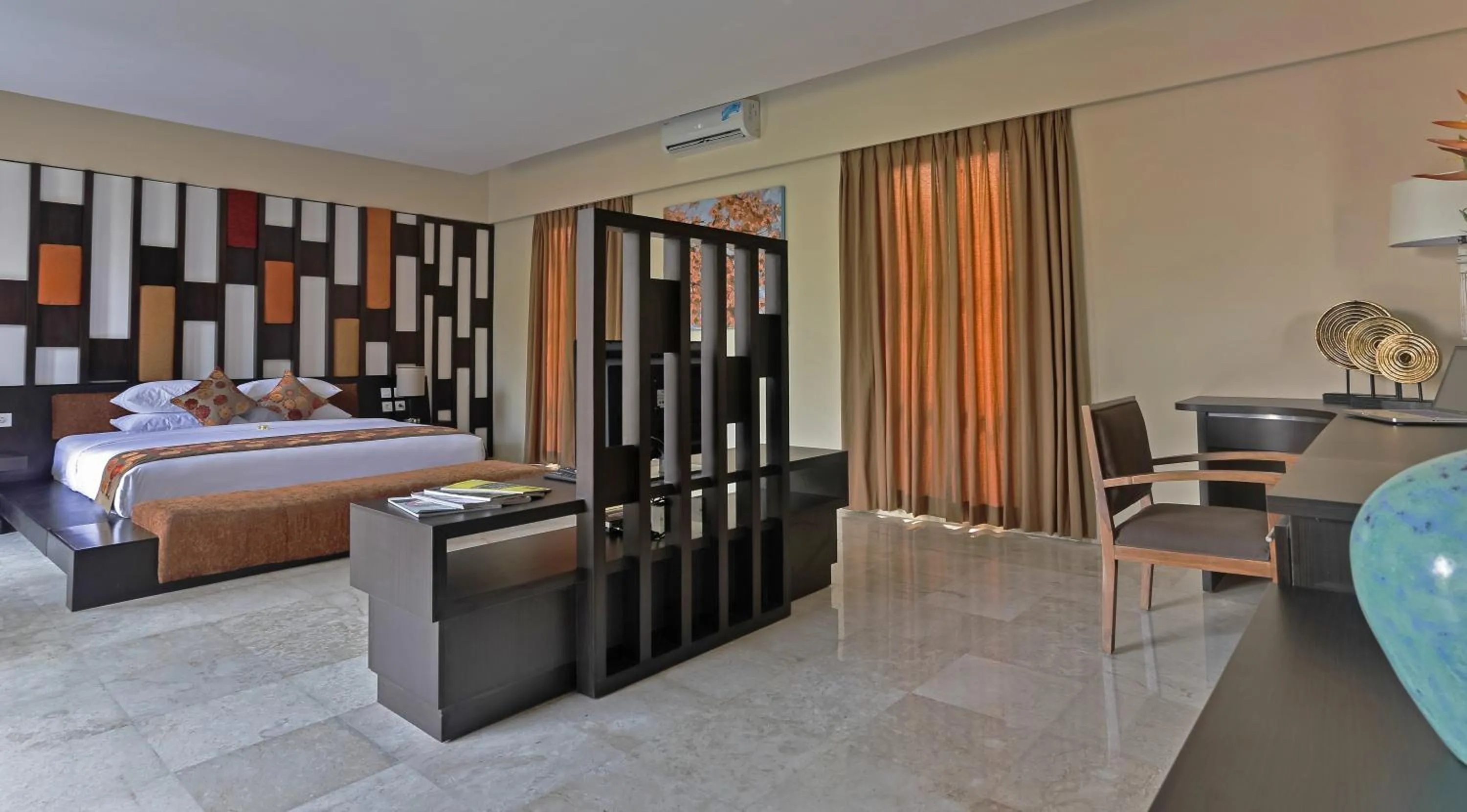 Bed in Villa Kumuda by Nakula