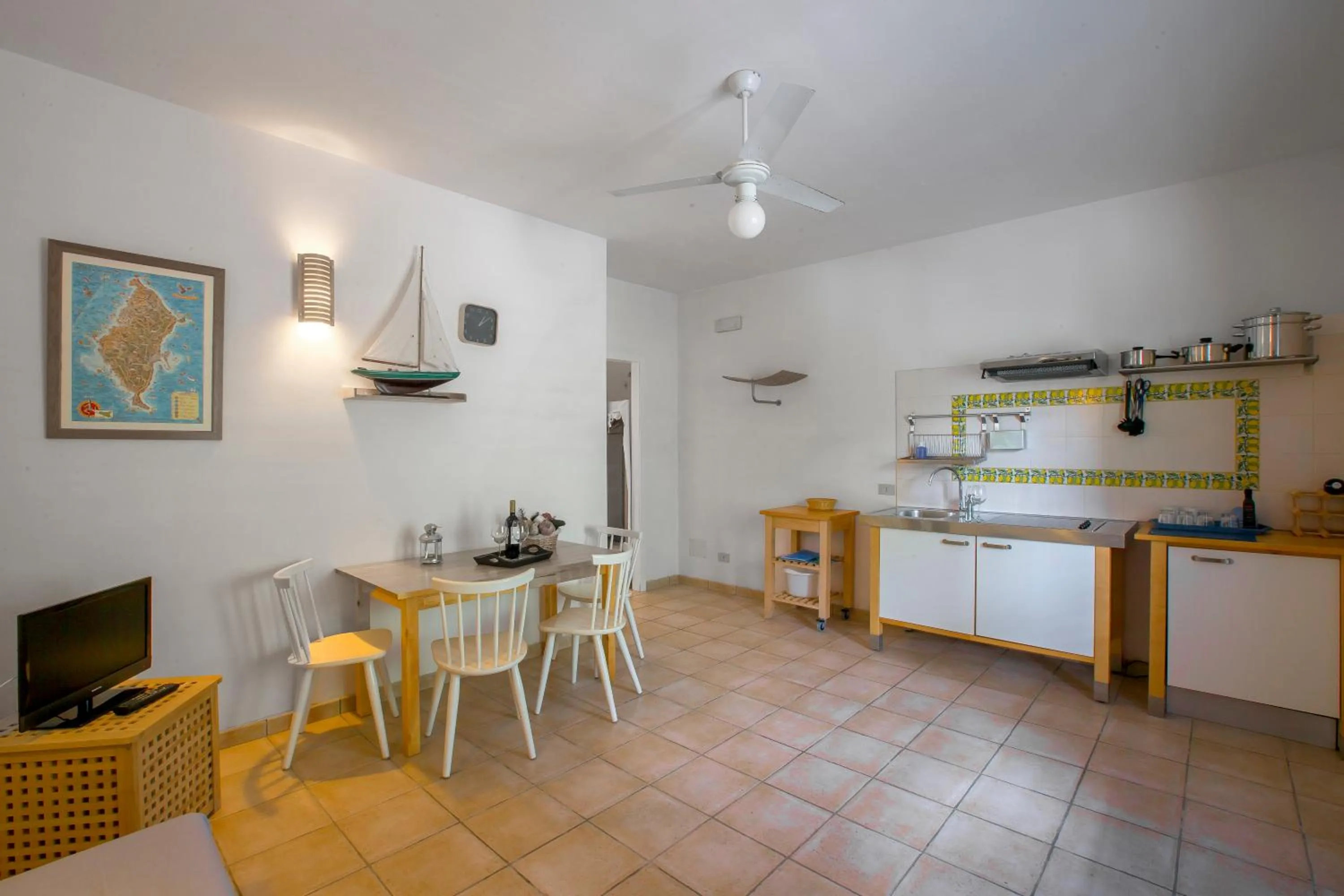 Kitchen or kitchenette in Marettimo Residence