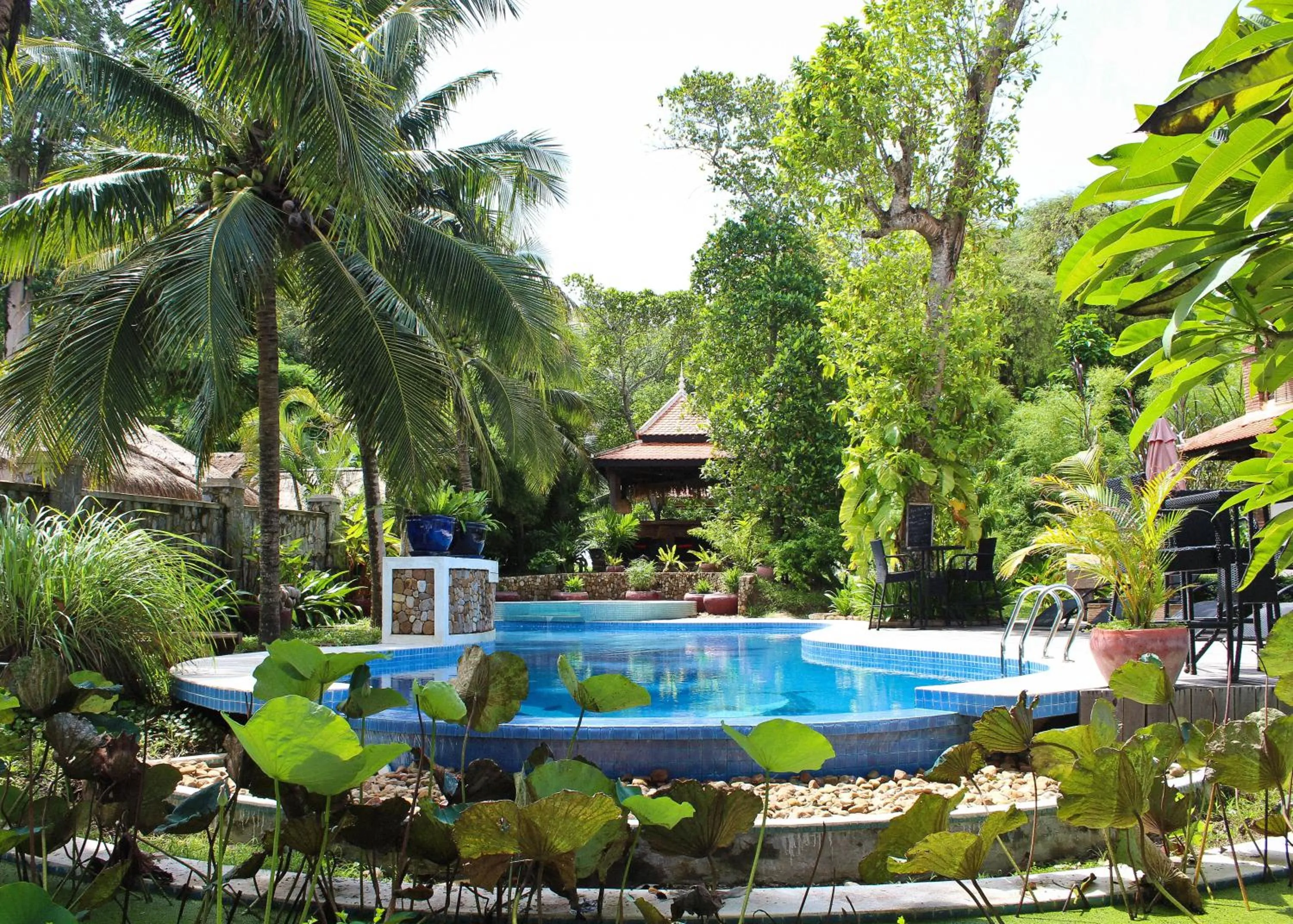 Swimming pool in Sabbay Kep