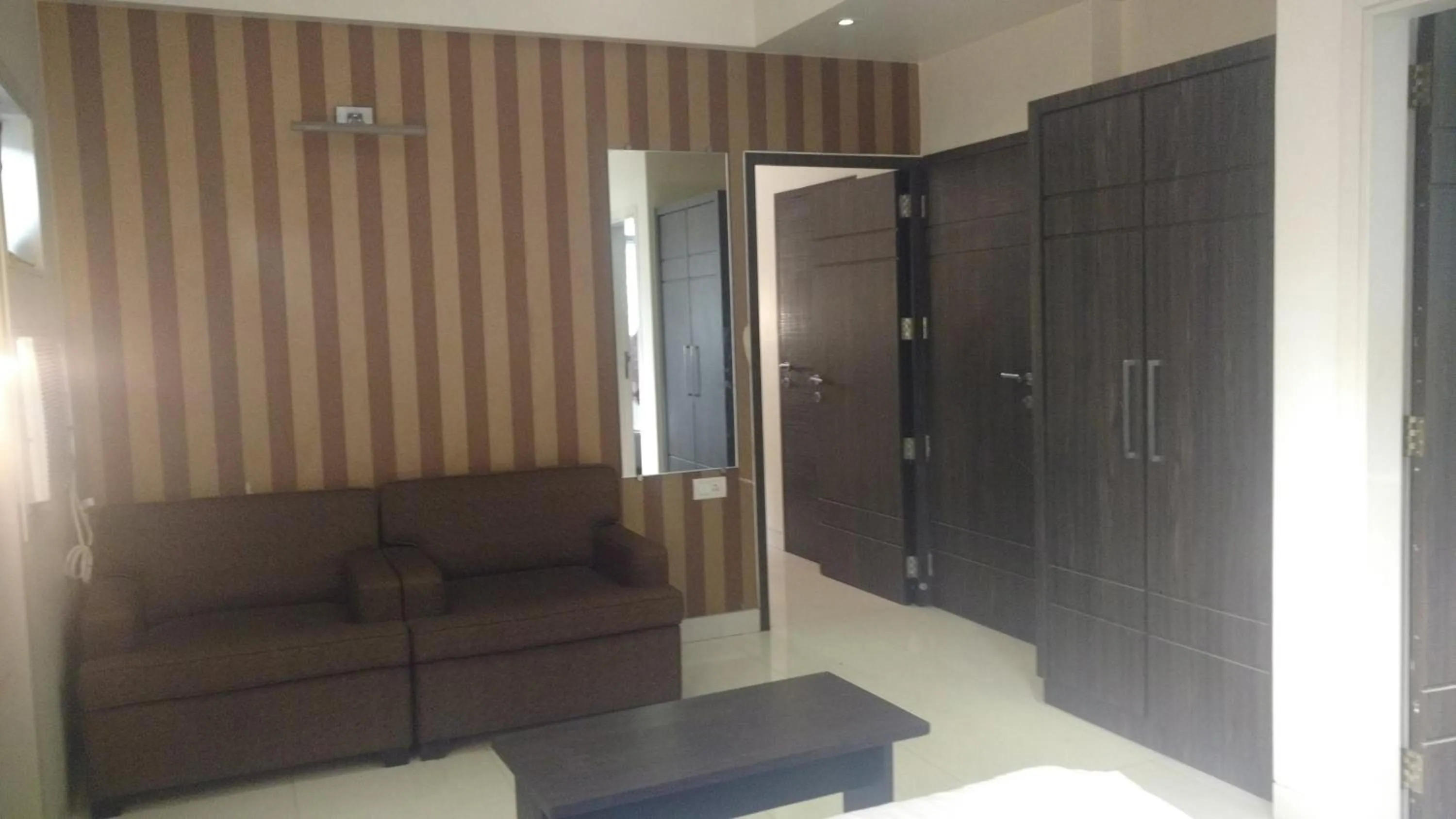 Bedroom in Pals Hotel