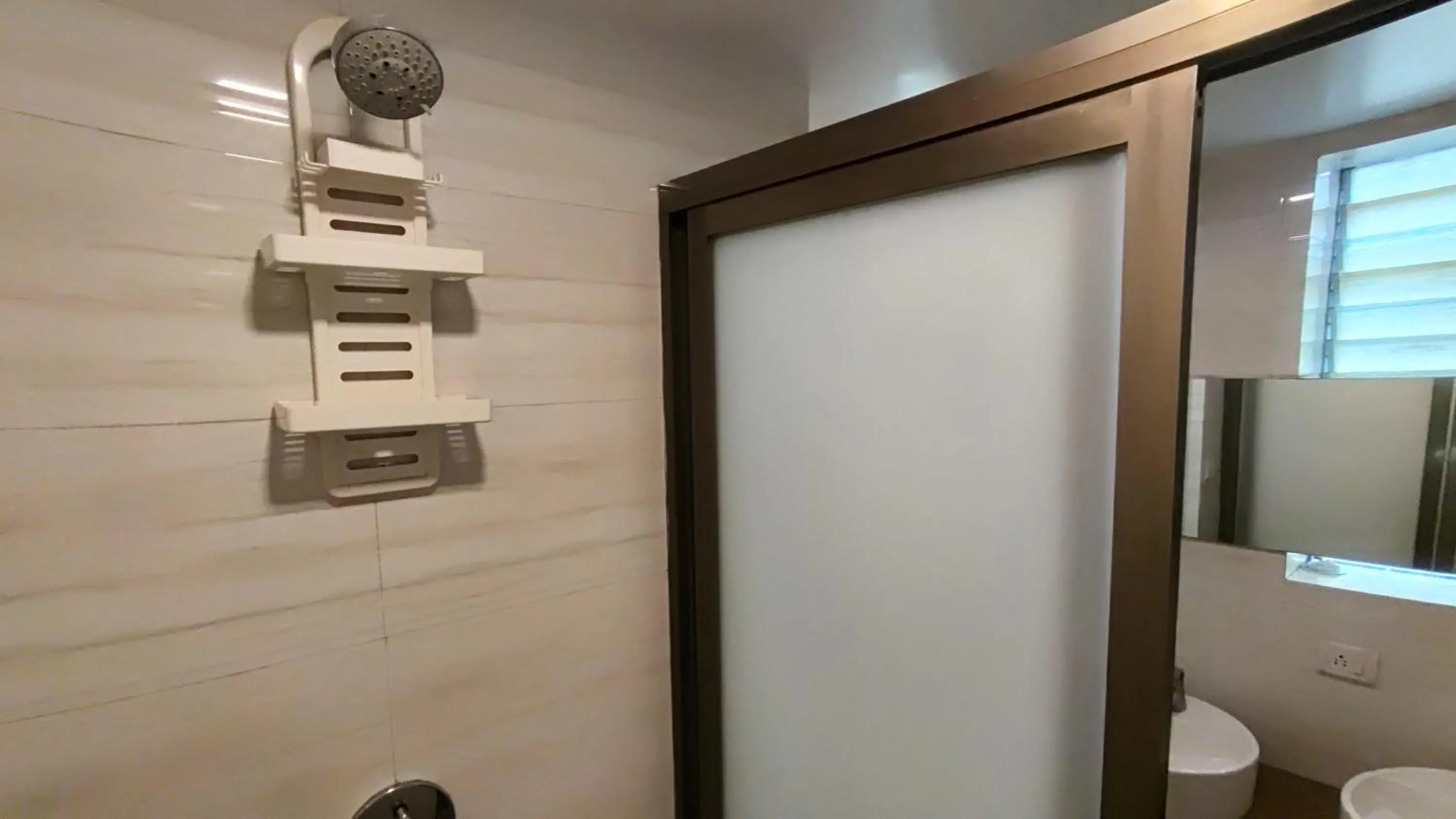 Bathroom in Pals Hotel