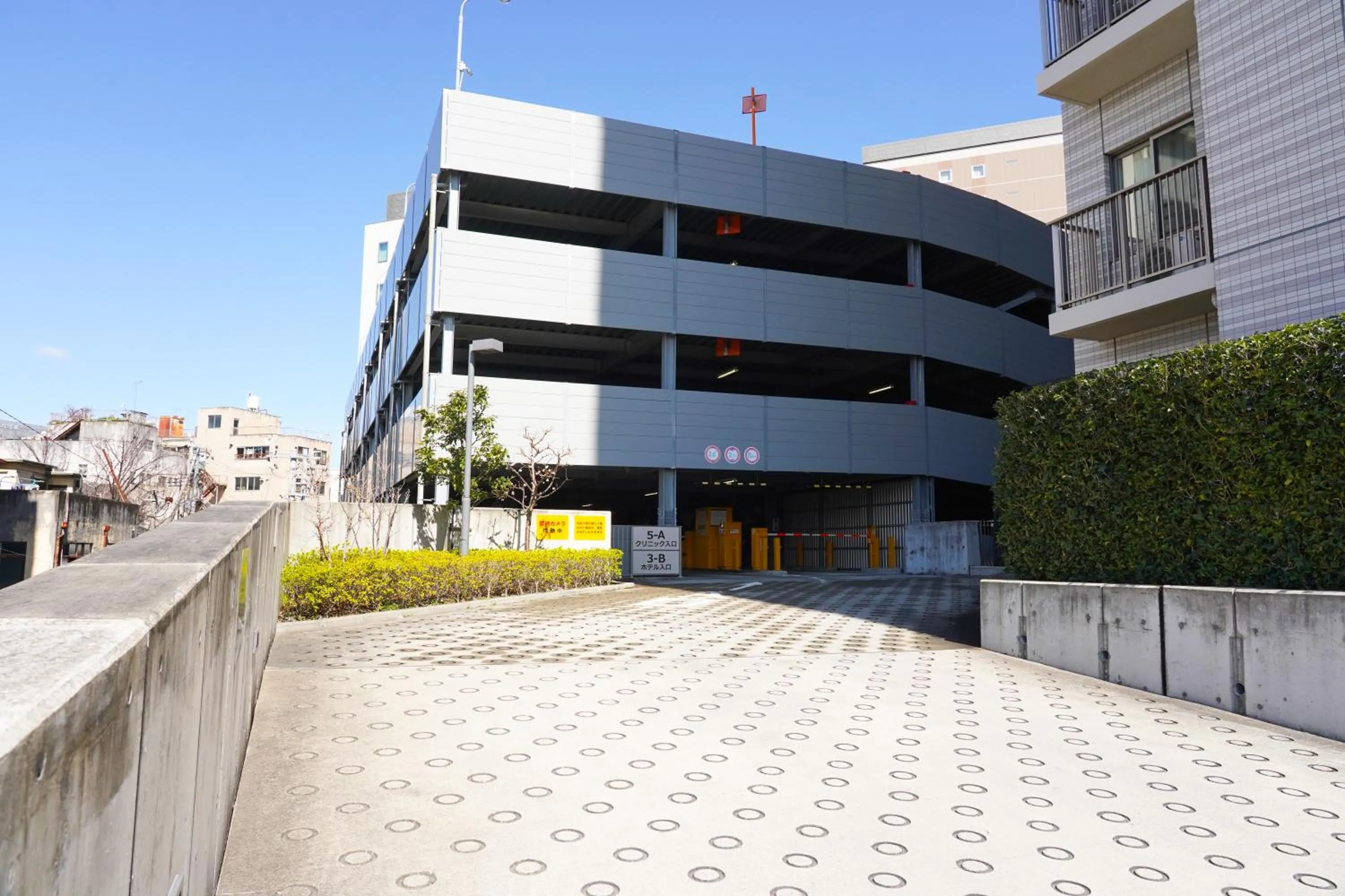 Parking in Hotel The West Hills Mito