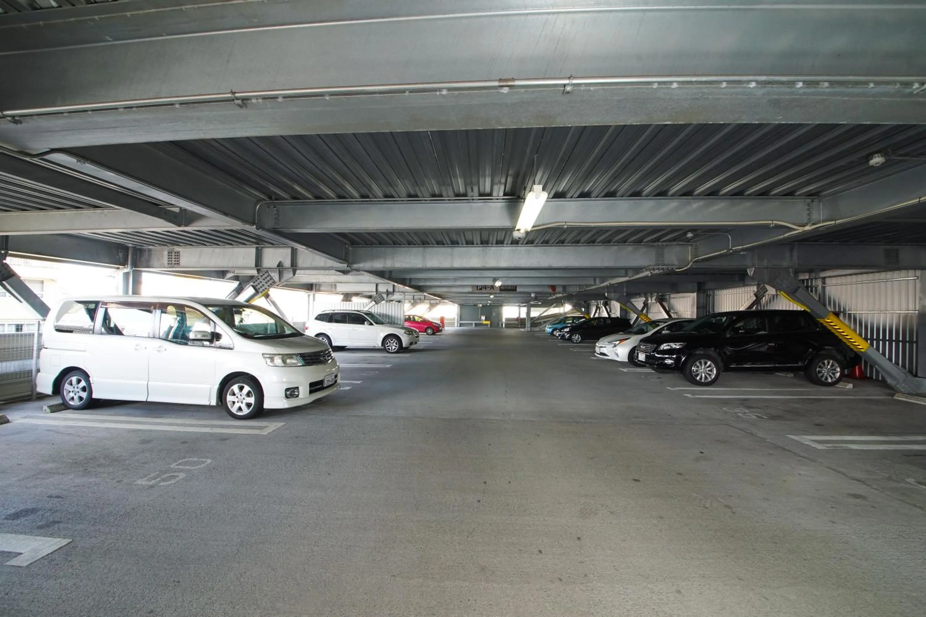 Parking in Hotel The West Hills Mito