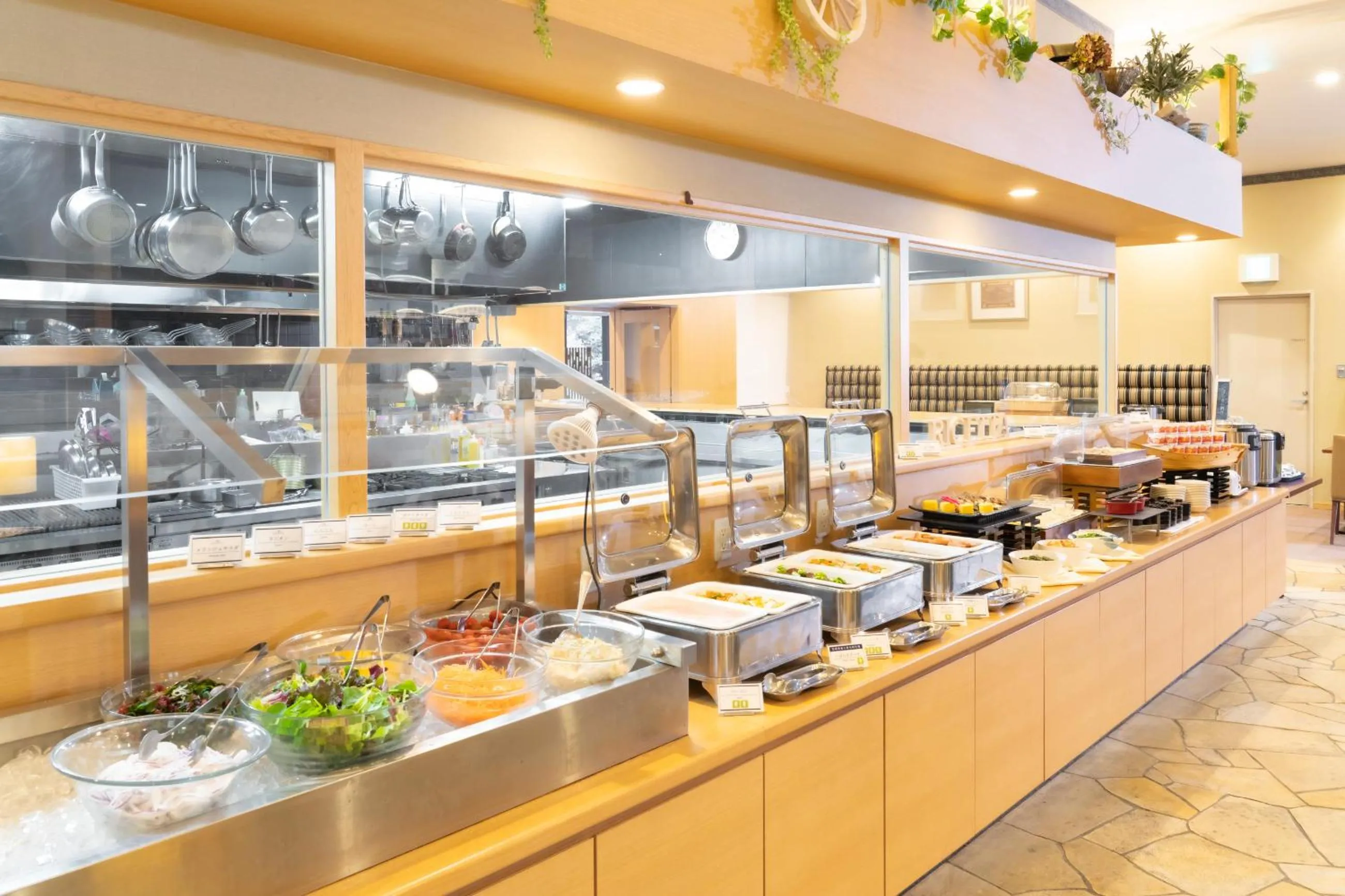 Restaurant/places to eat in Hotel The West Hills Mito