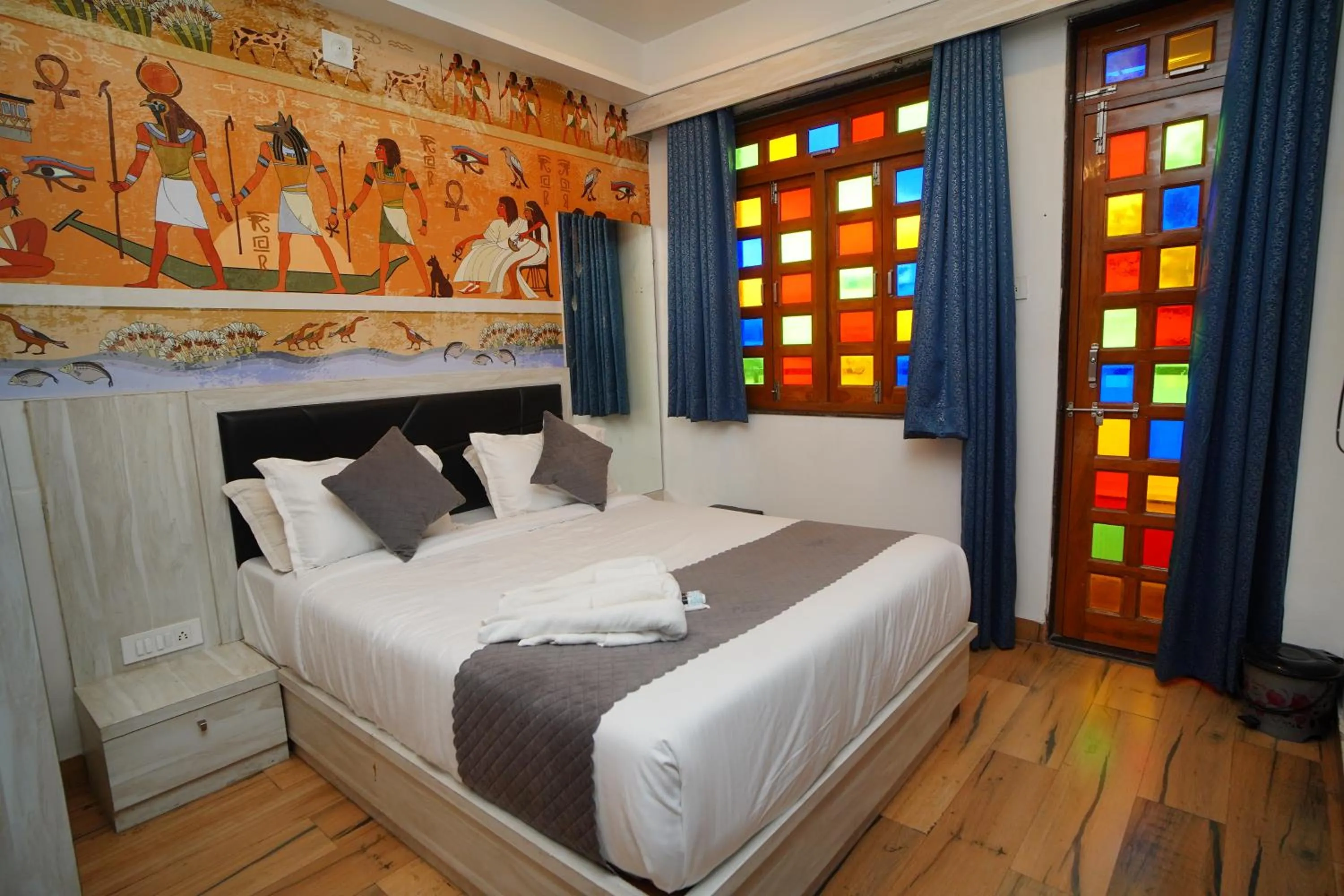 Bed in Hotel Lake Bridge