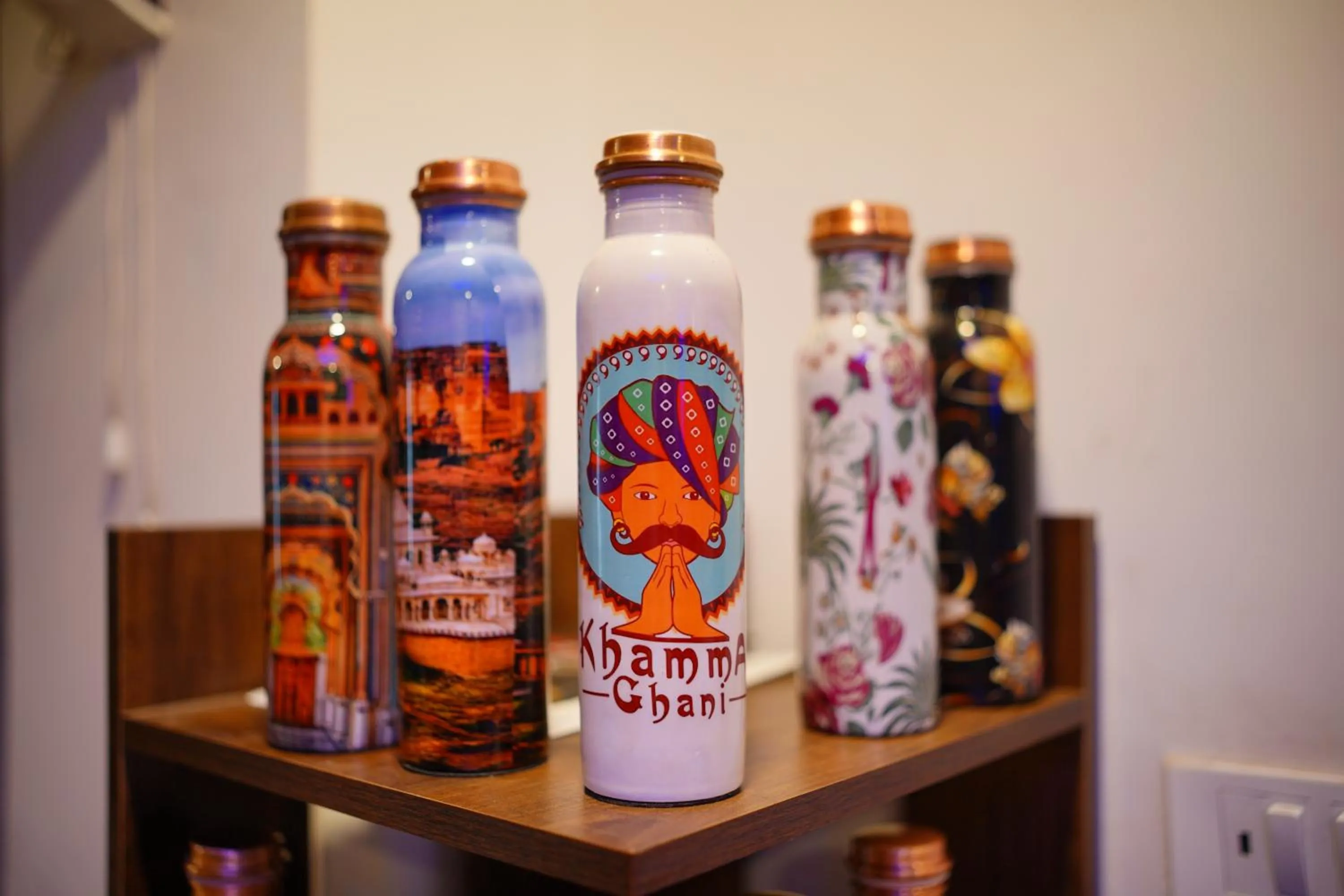 Shopping Area in Hotel Lake Bridge