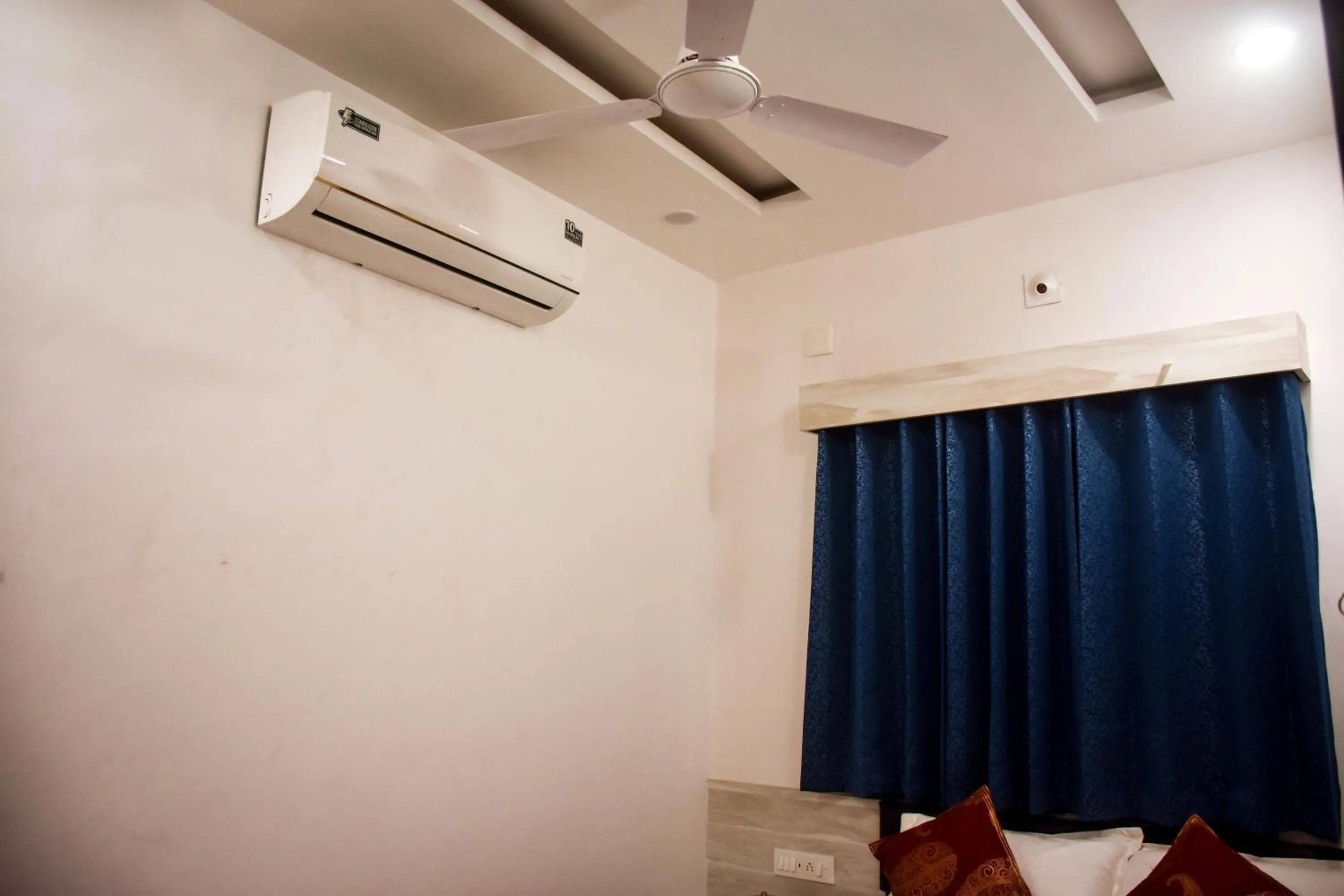 Bedroom in Hotel Lake Bridge