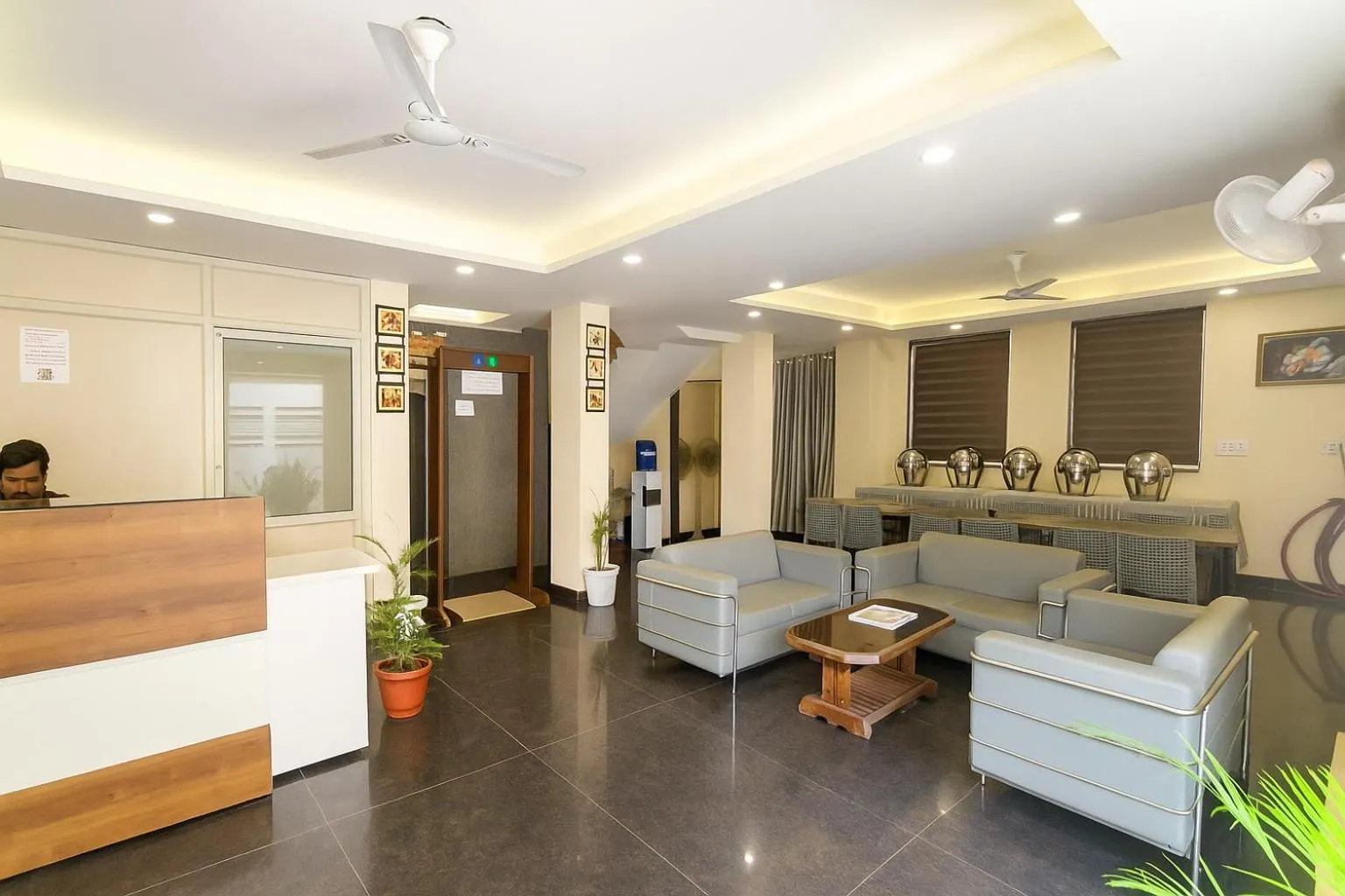 Lobby or reception in Diplomat Regency Yashobhoomi