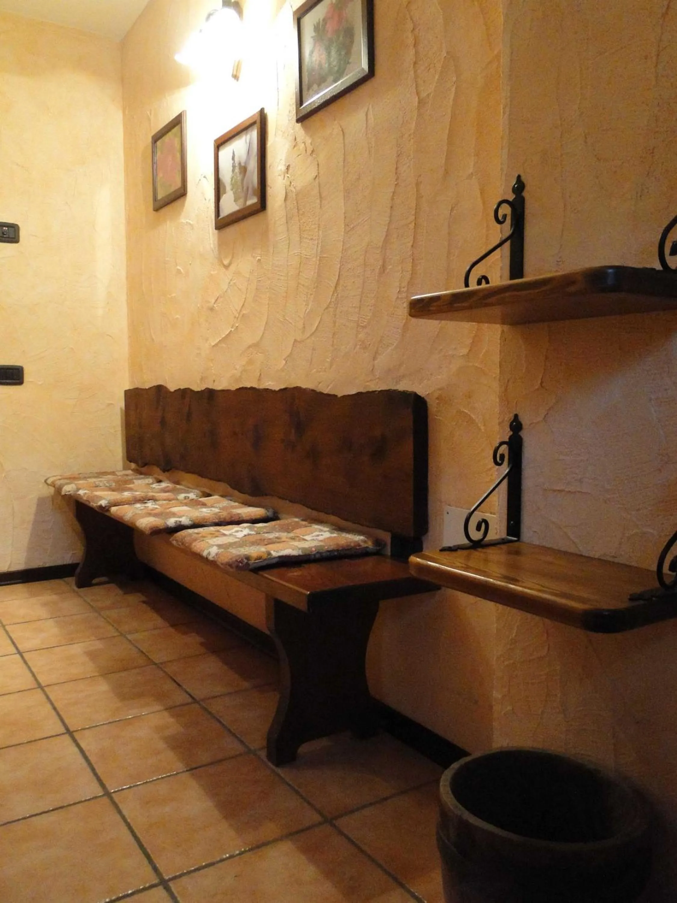 Decorative detail in Residence Trompe-L'oeil