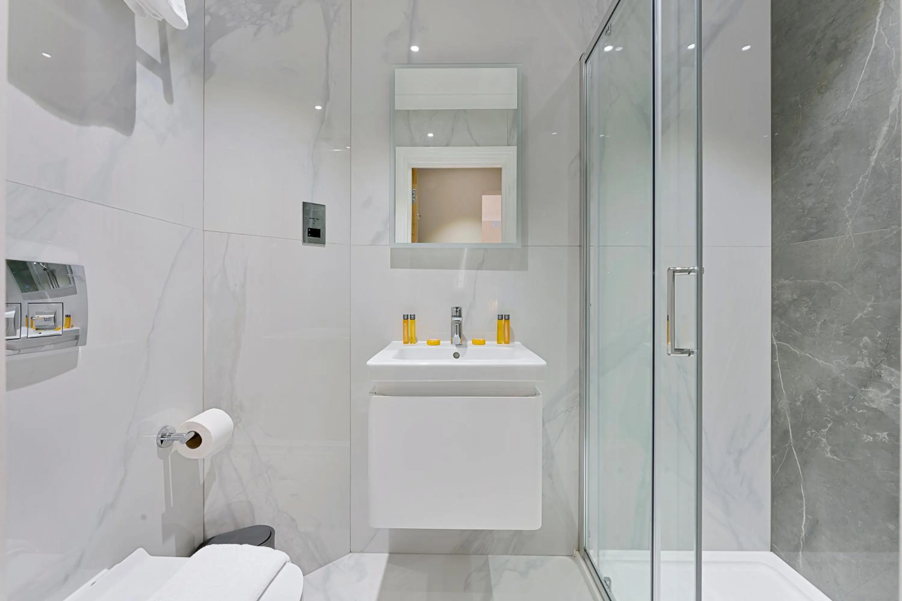 Bathroom in Cleveland Residences Kensington