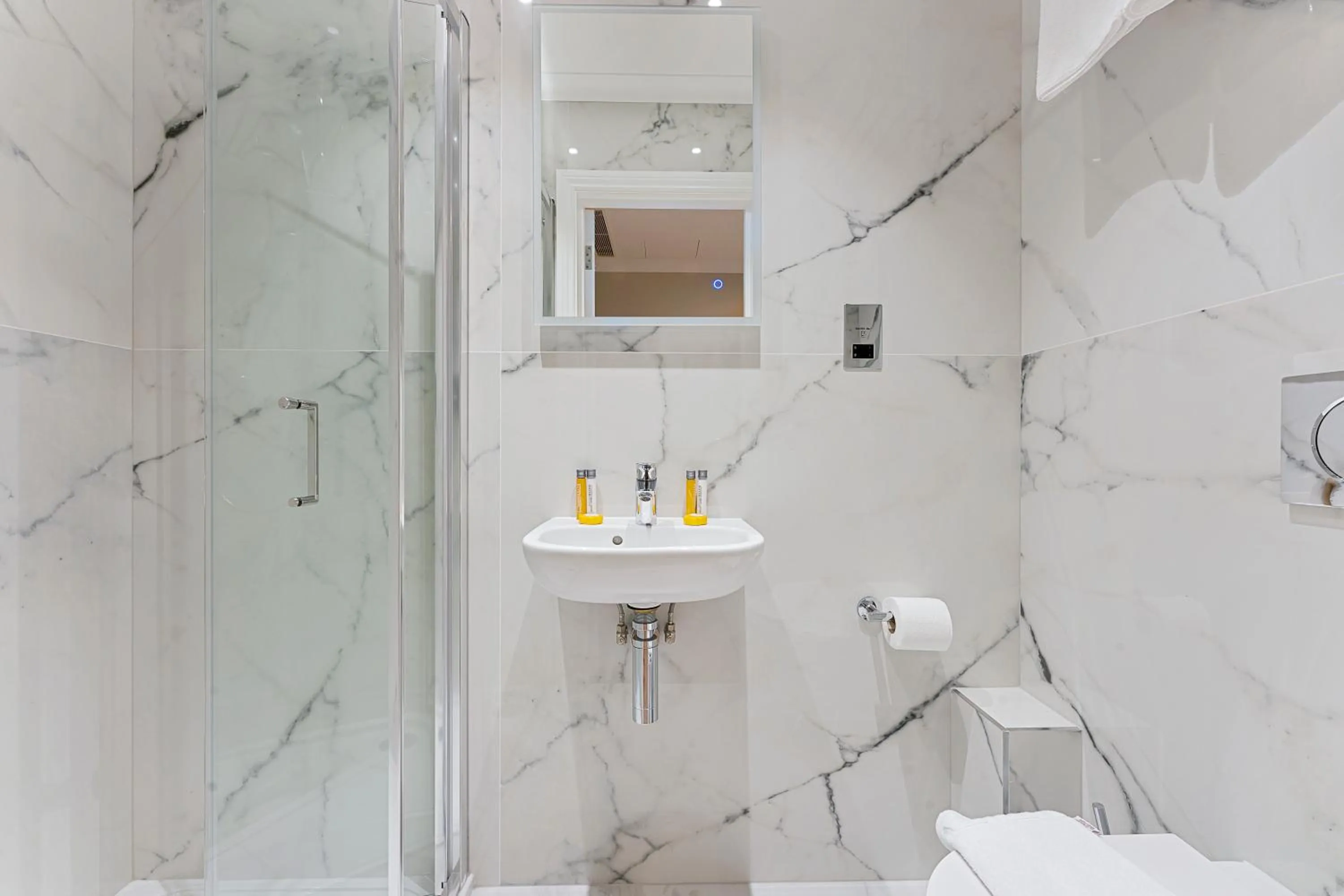 Bathroom in Cleveland Residences Kensington