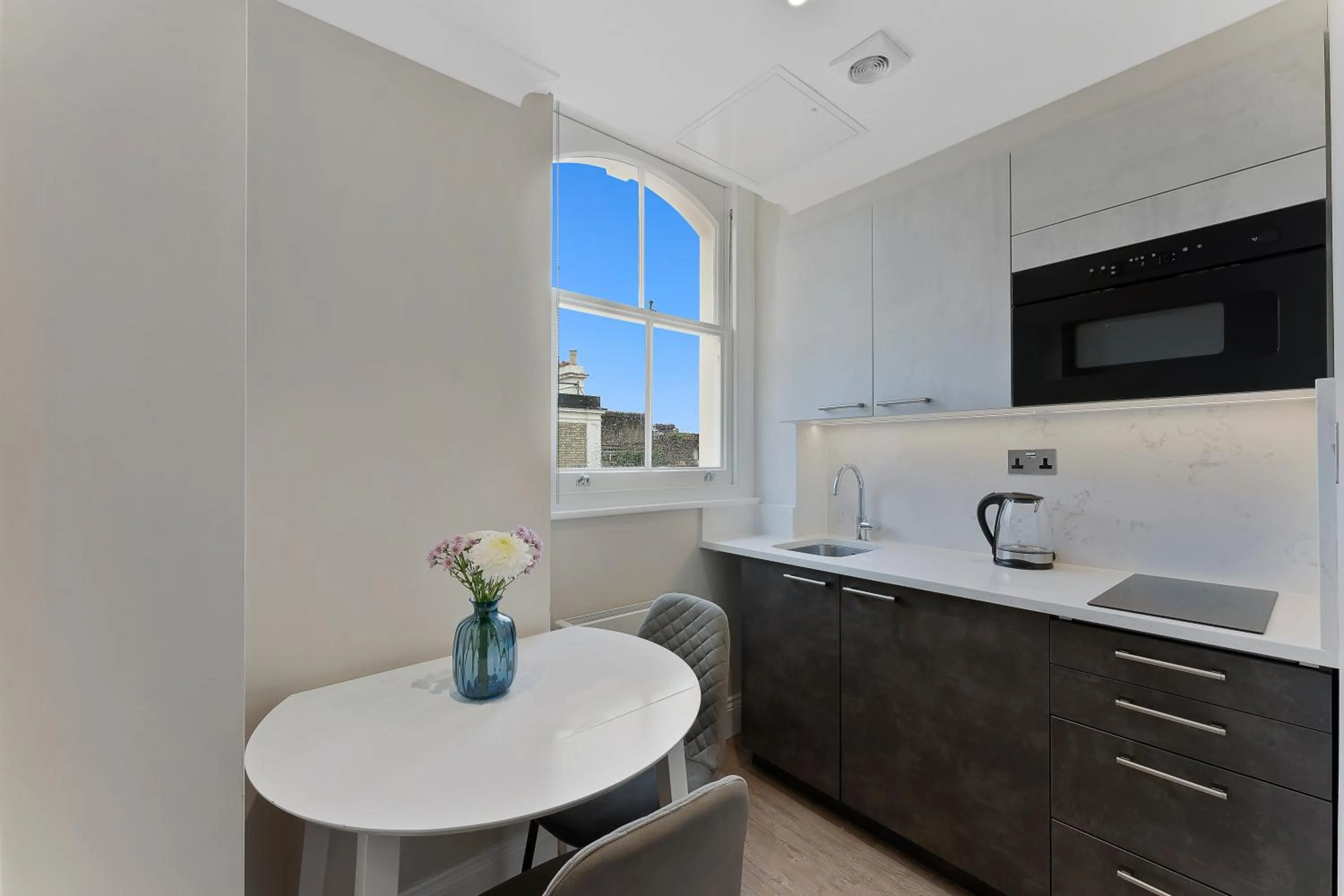 Kitchen or kitchenette in Cleveland Residences Kensington