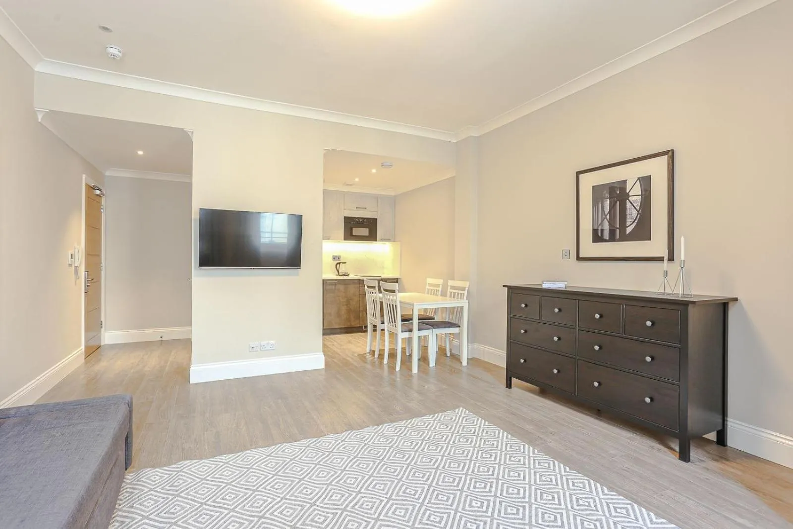 Living room in Cleveland Residences Kensington