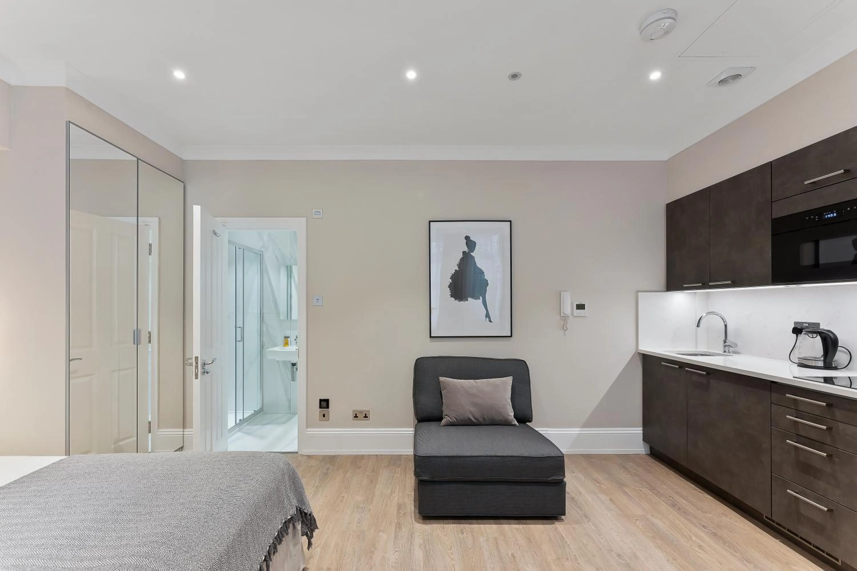 Bed in Cleveland Residences Kensington