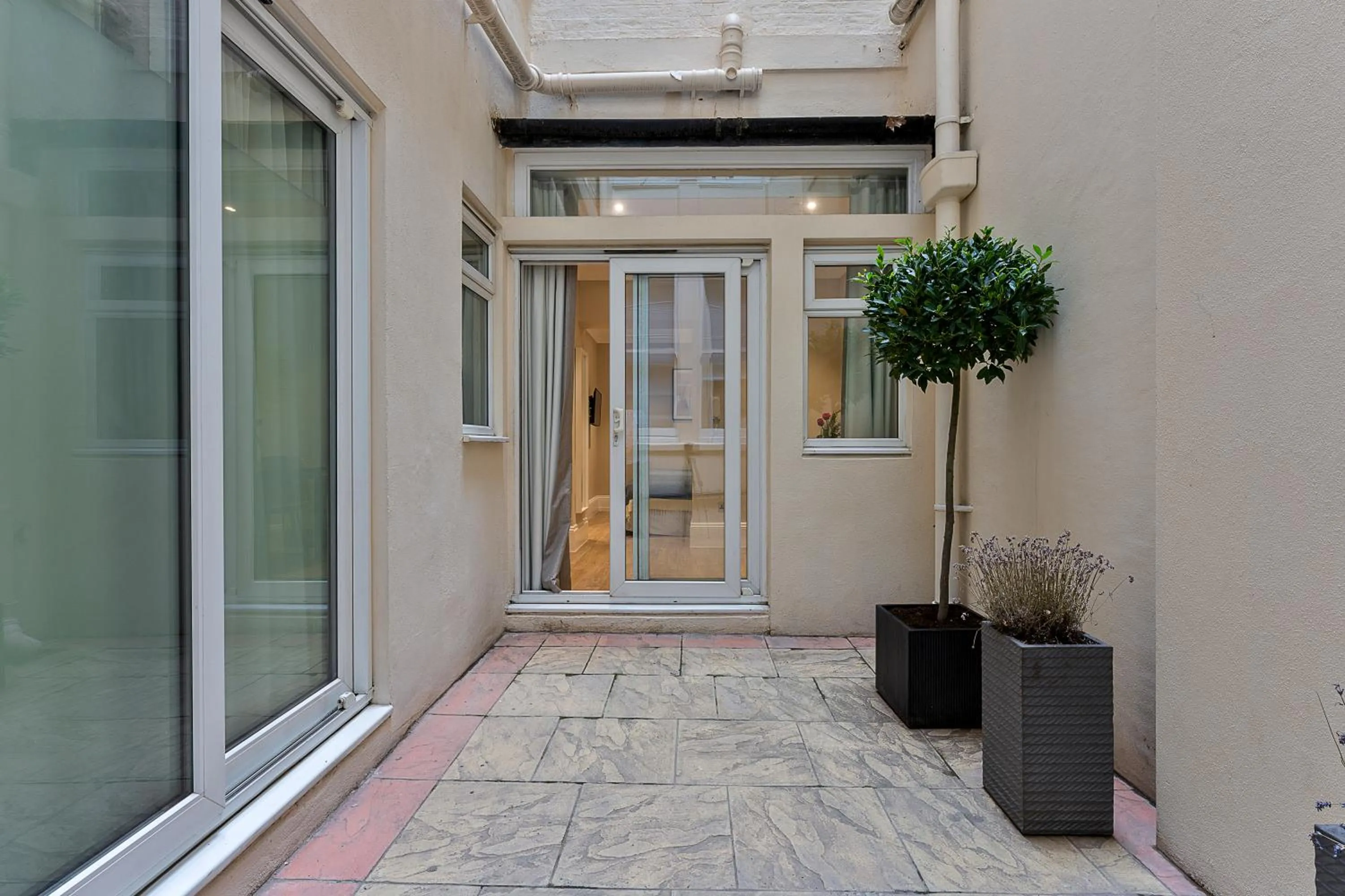 Patio in Cleveland Residences Kensington