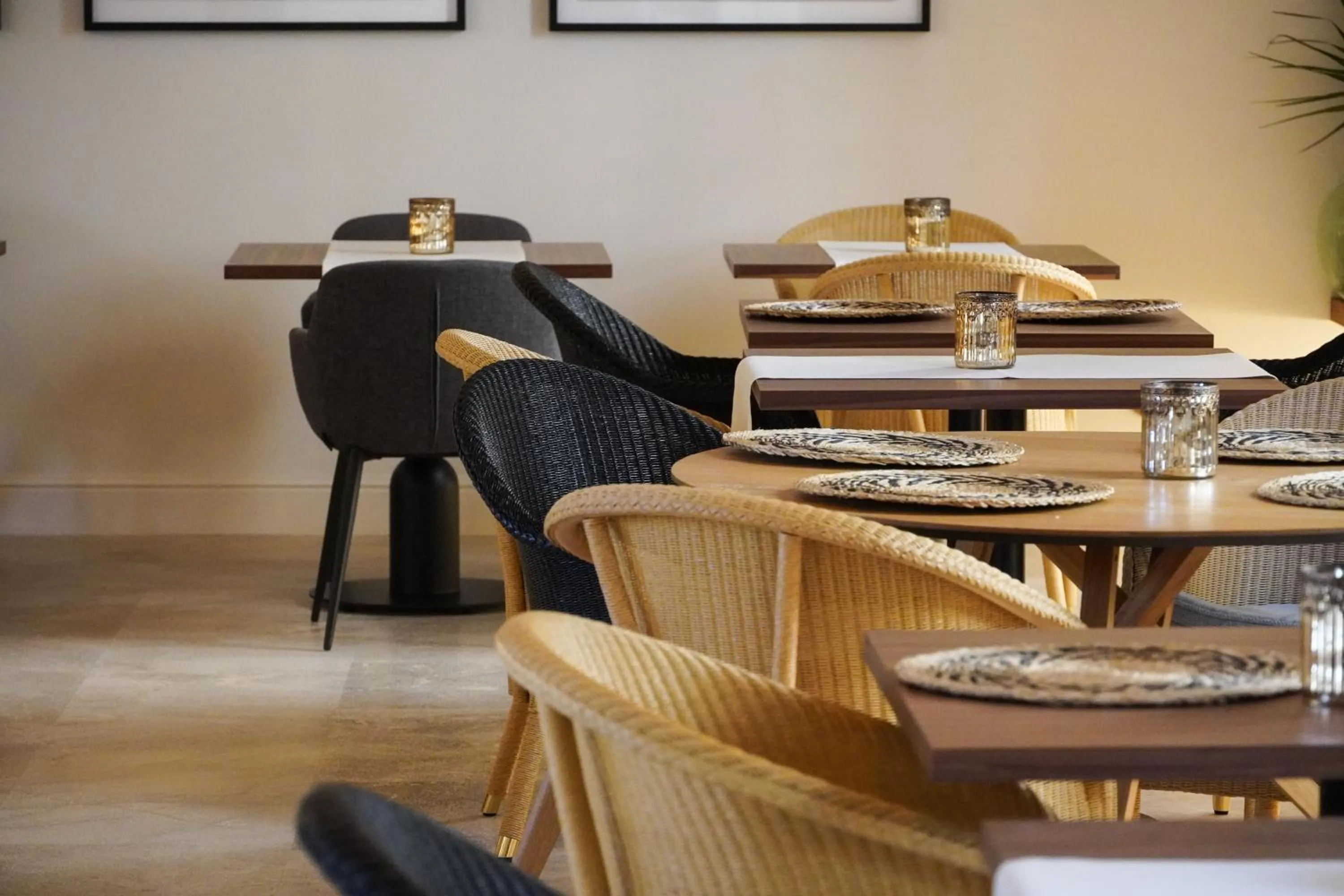 Restaurant/places to eat in Juz de Yartan Art Hotel - Adults Only