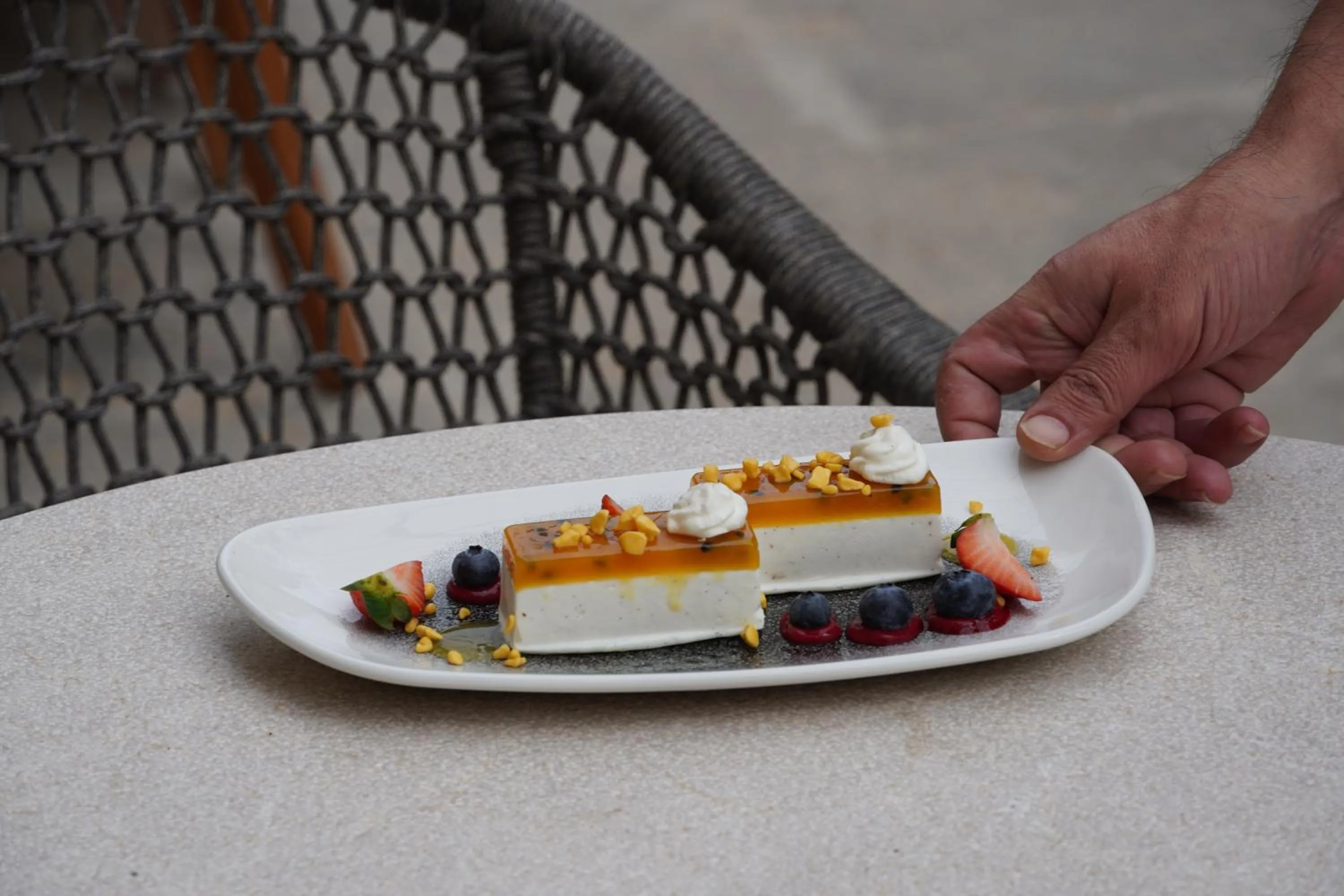 Restaurant/places to eat in Juz de Yartan Art Hotel - Adults Only