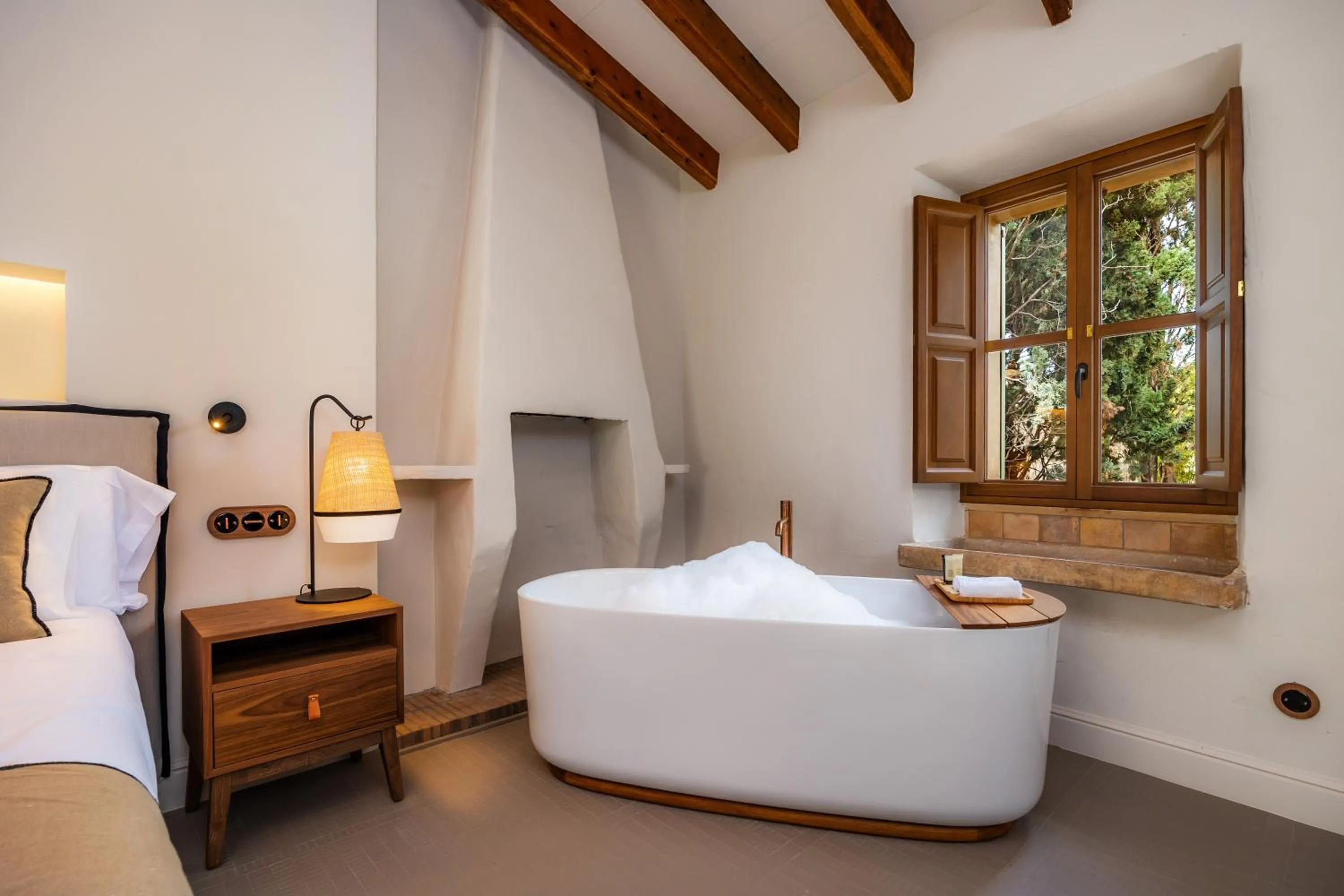 Bedroom, Bed in Juz de Yartan Art Hotel - Adults Only