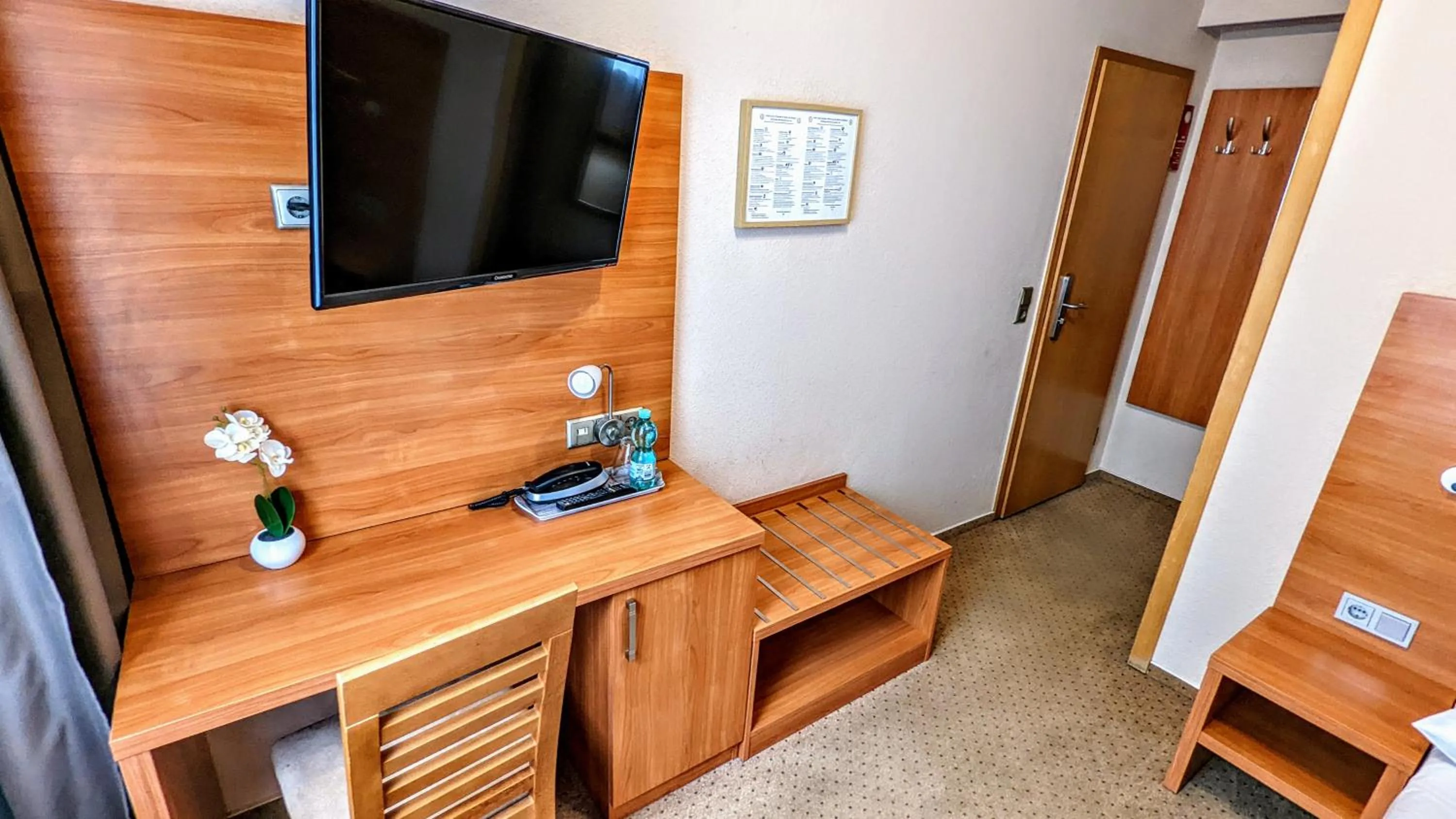 TV and multimedia in Hotel am Rathaus