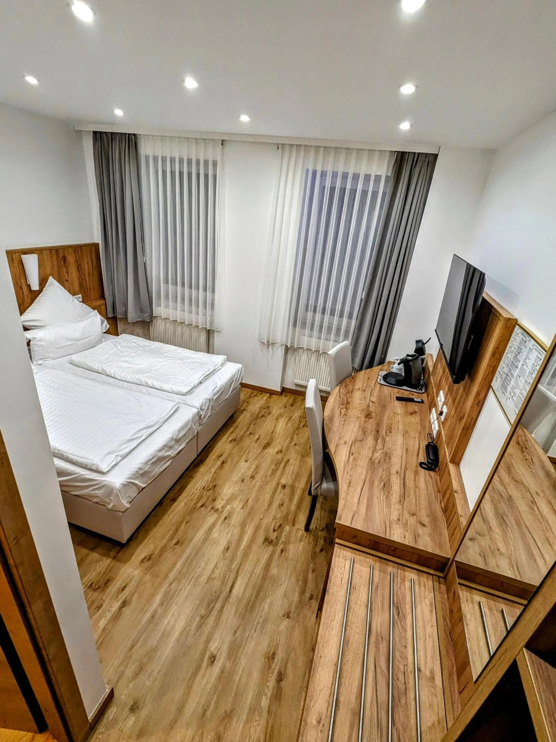 Bed in Hotel am Rathaus