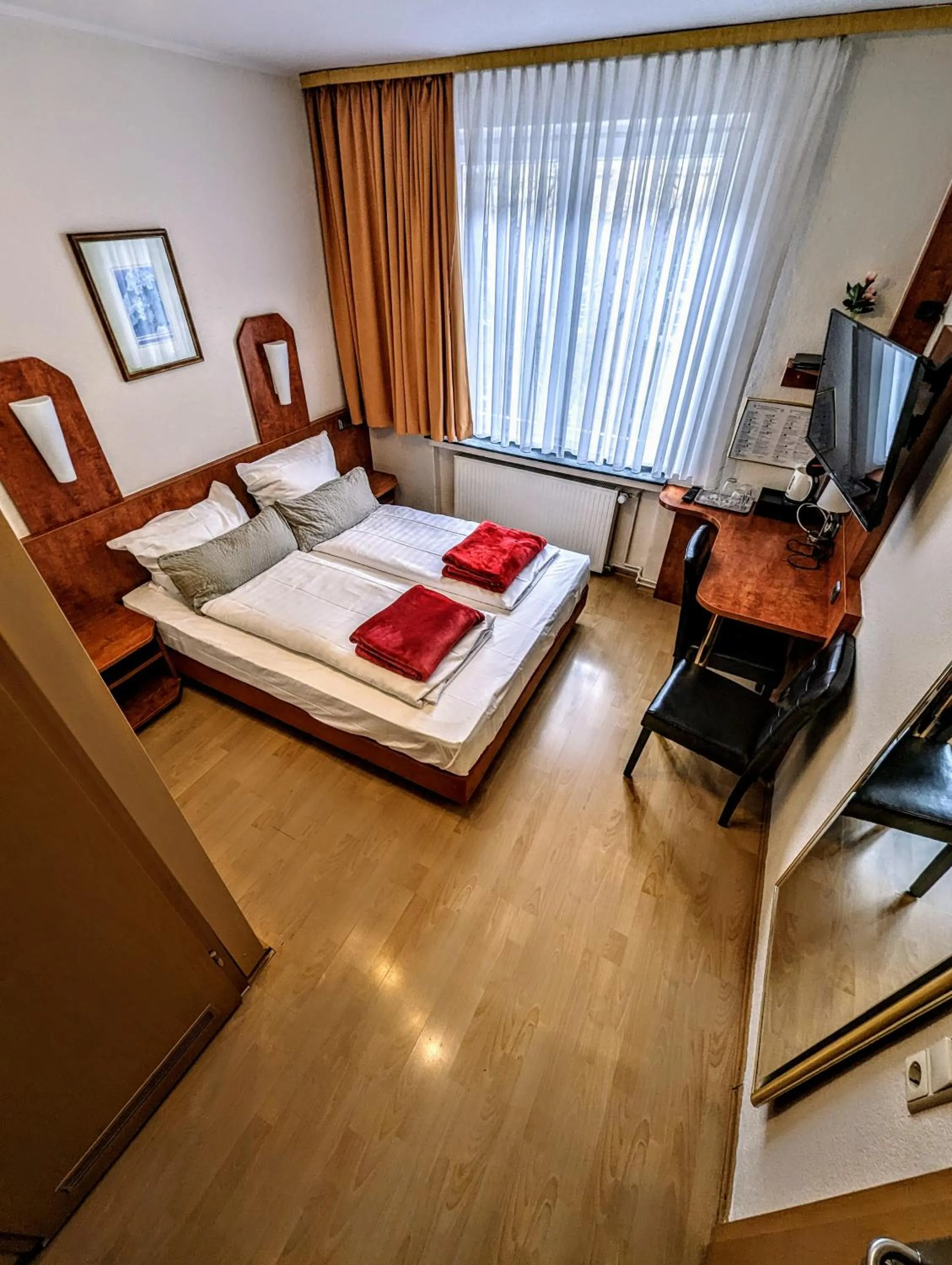 Bed in Hotel am Rathaus