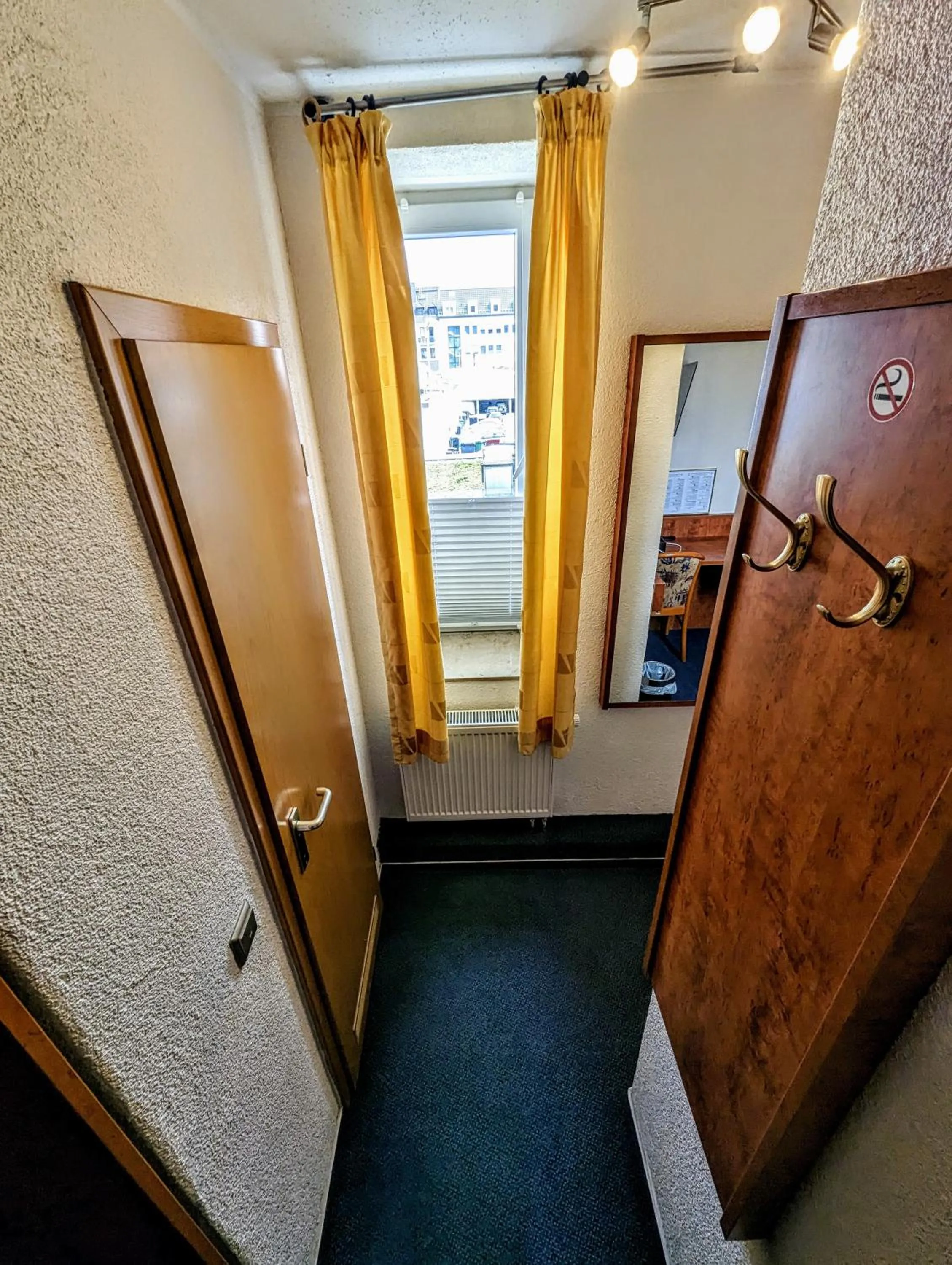 Photo of the whole room in Hotel am Rathaus