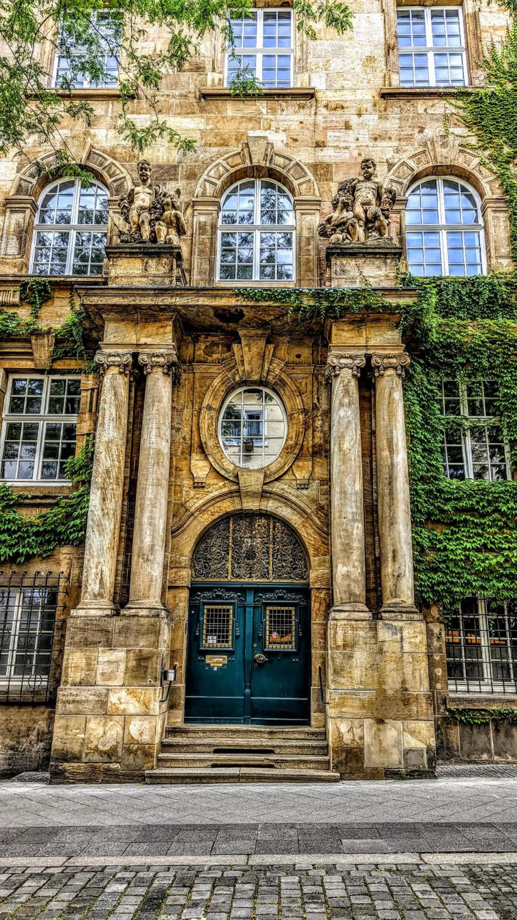 Nearby landmark in Hotel am Rathaus