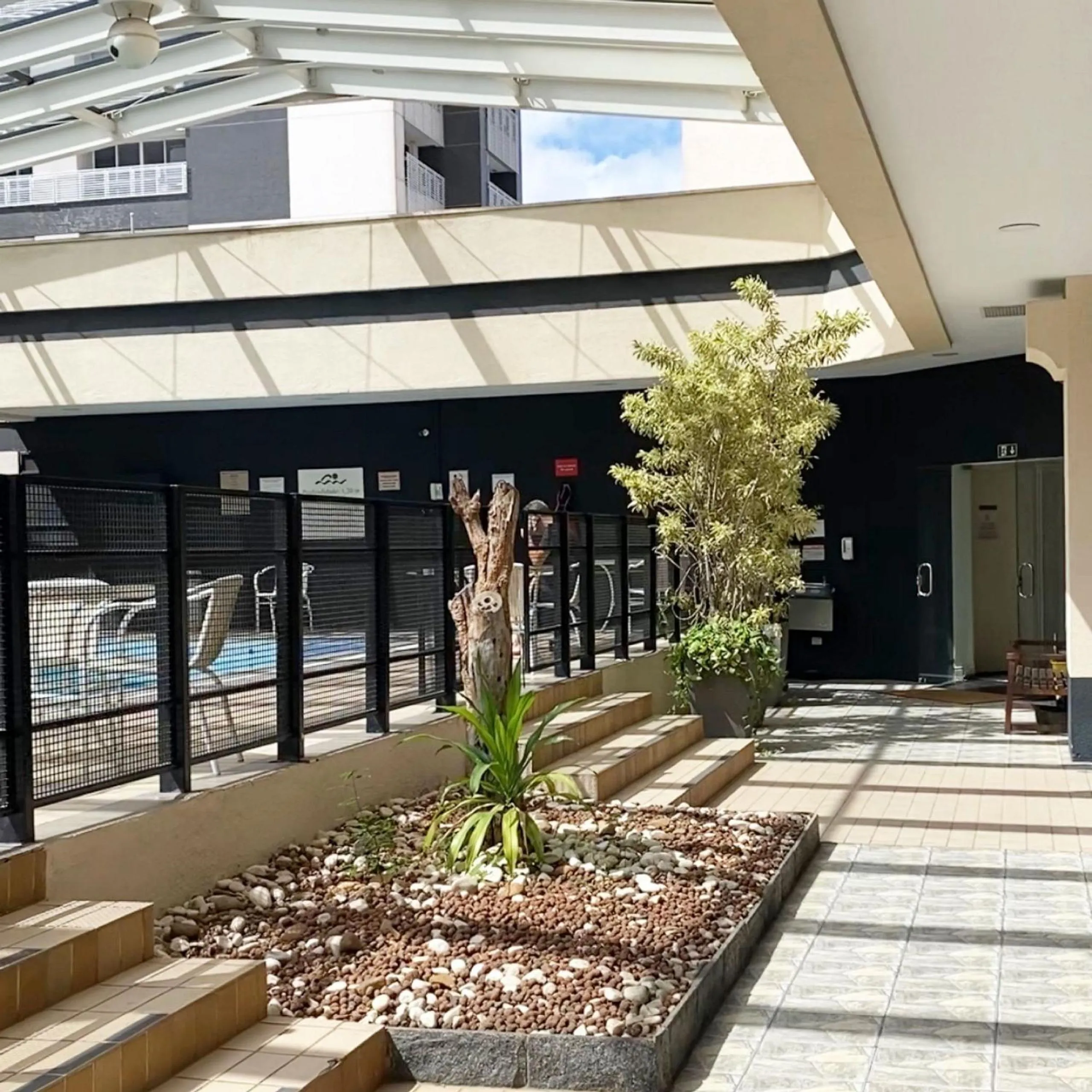 Swimming pool in Suite Luxo Flat Hotel Aeroporto Congonhas 1503