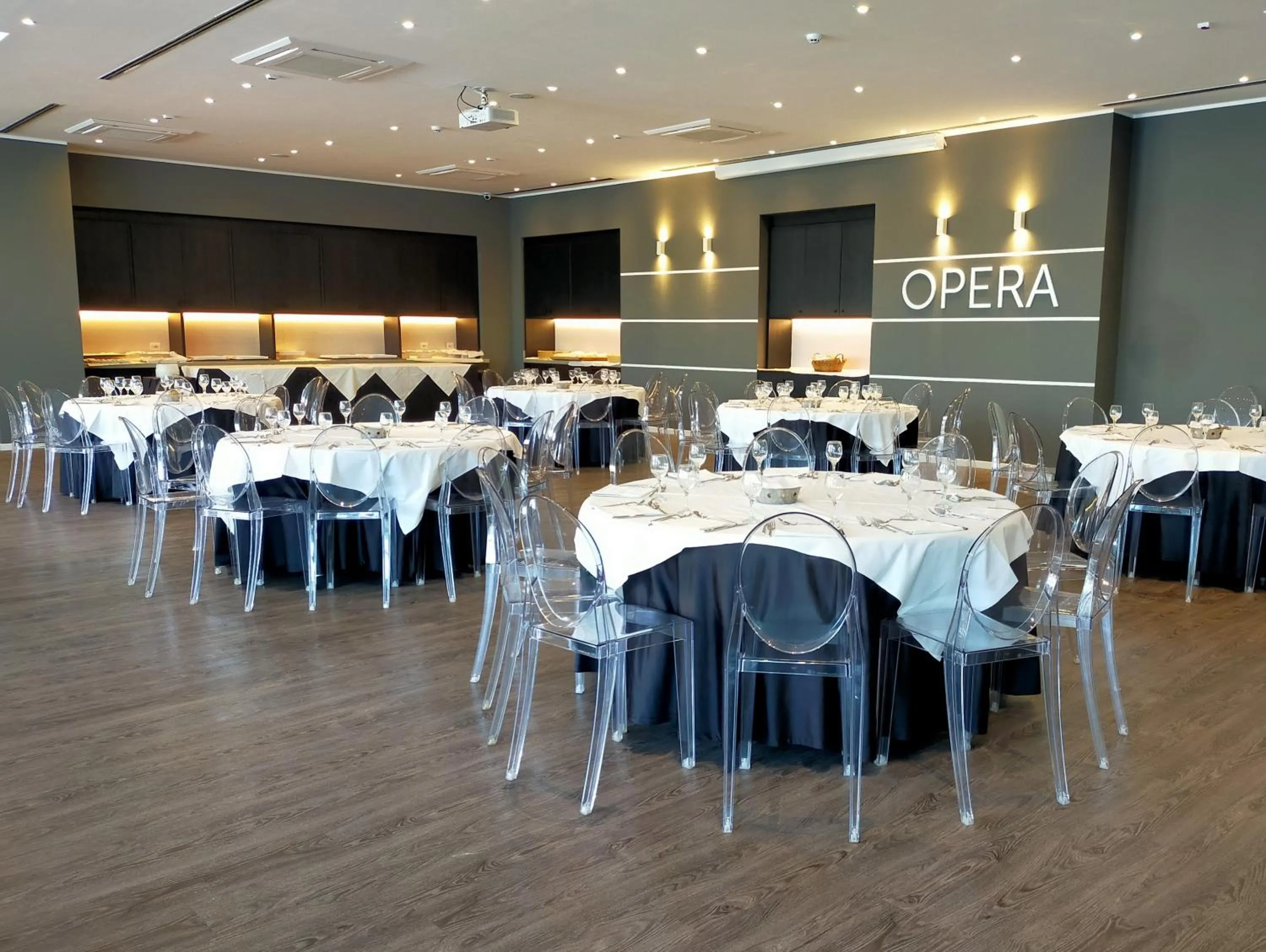 Restaurant/places to eat in The Sydney Hotel