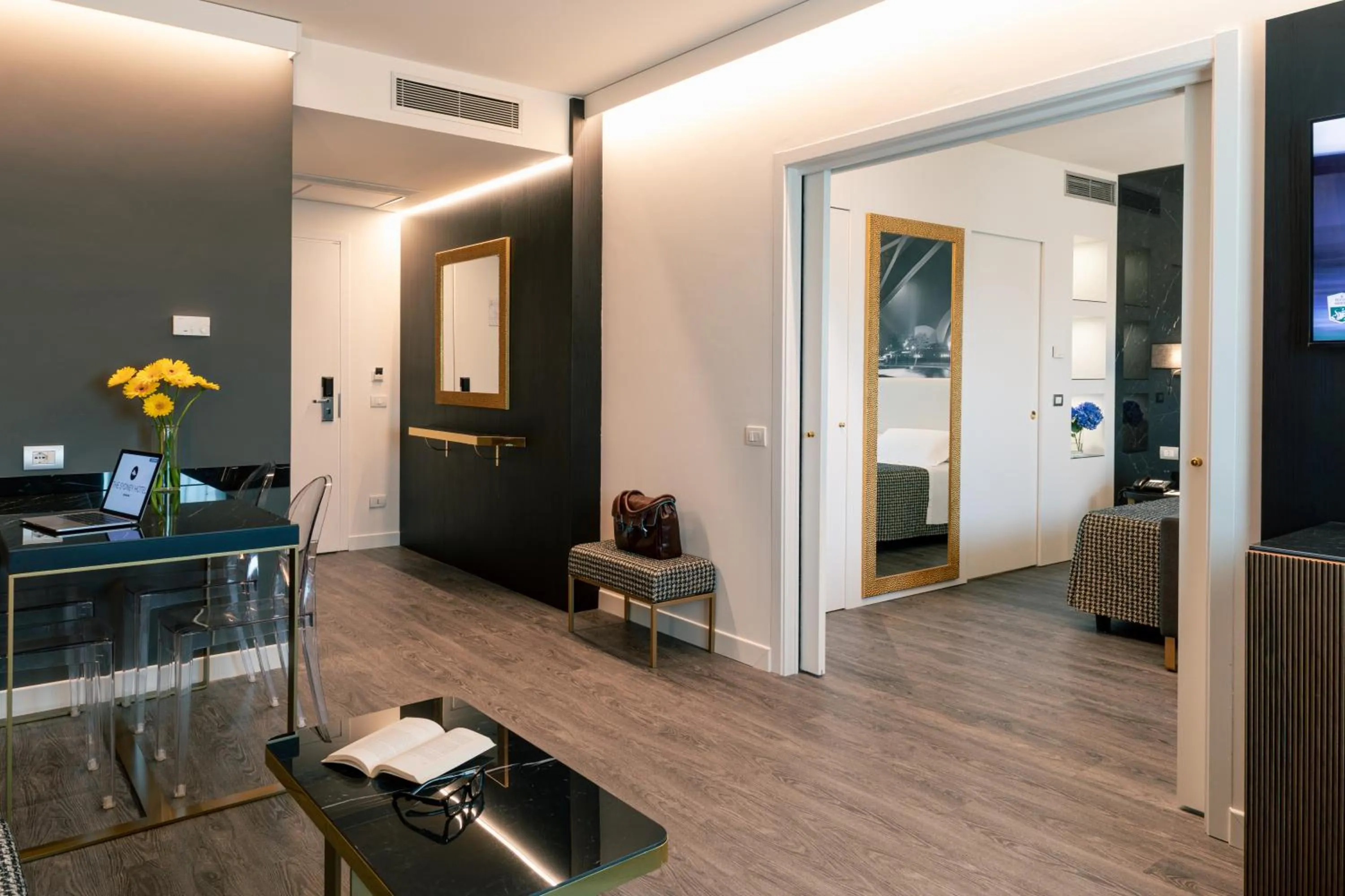 Bedroom in The Sydney Hotel