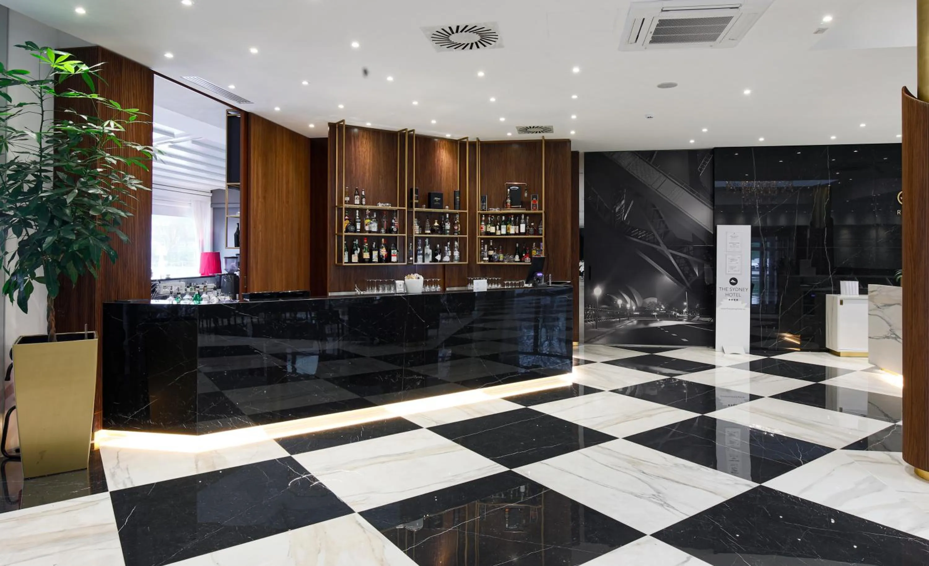 Restaurant/places to eat in The Sydney Hotel